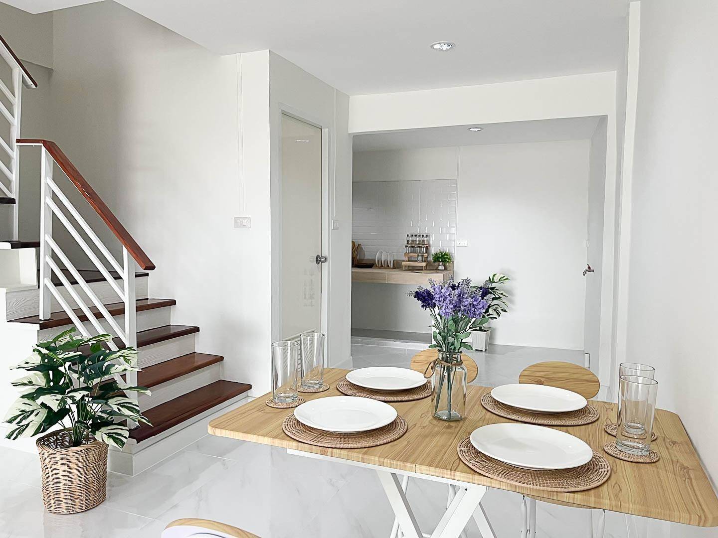 ขายแล้ว* ทาวน์เฮ้าส์ ทำเลพุทธมณฑลสาย 4 หมู่บ้าน จิตรณรงค์ 21 ขนาดพื้นที่ 16 ตรว. รีโนเวทใหม่ พร้อมอยู่ เพียง 1.38 ล้าน บาท