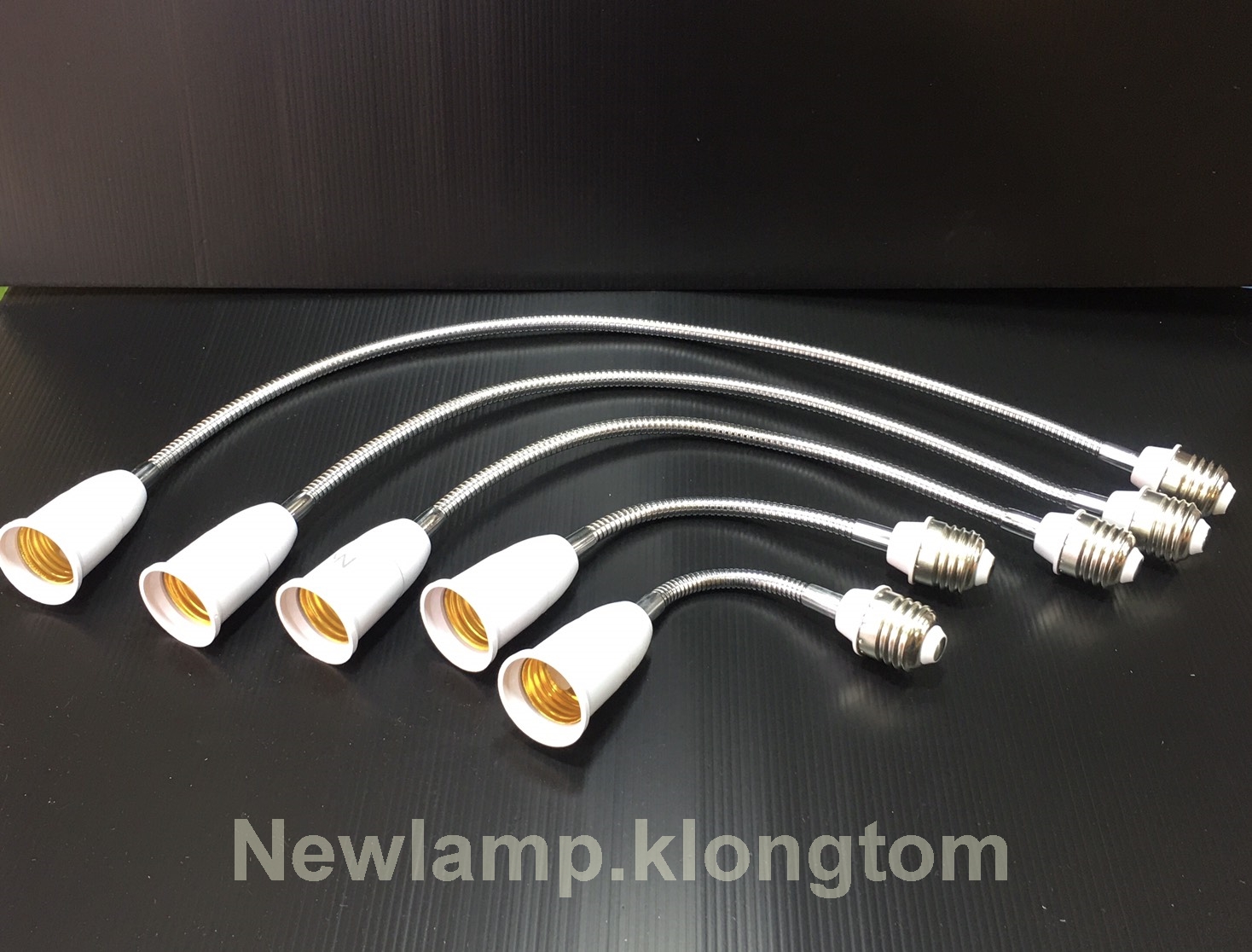 ขั้วต่อ E27 มี 50 ซม. สำหรับต่อขั้วไฟให้มีความยาวมากขึ้น