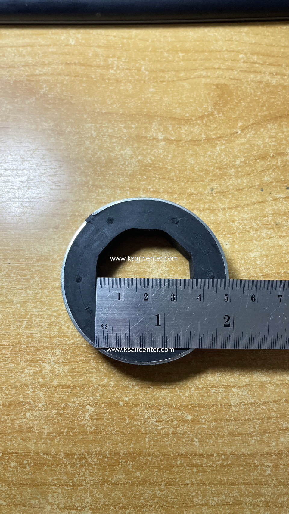 บู๊ชมอเตอร์ขอบเหล็ก รูใน 8 เหลี่ยม ขนาดใหญ่ (รหัสสินค้า 047028)