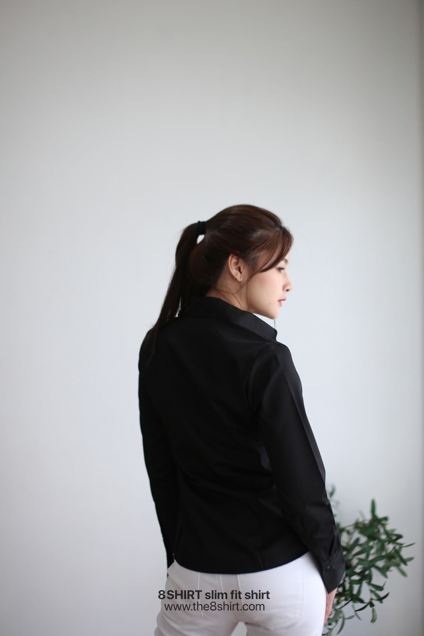เสื้อเชิ้ตผู้หญิงสีดำ สลิมฟิต เข้ารูป แขนยาว เสื้อเชิ้ตทำงาน เสื้อยูนิฟอร์ม แบรนด์ 8SHIRT slim fit shirt พร้อมส่ง