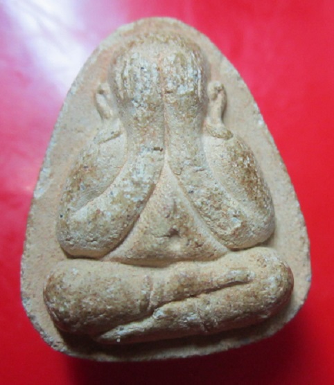 พระปิดตาเนื้อผง หลัง สิงห์ ปลดหนี้59