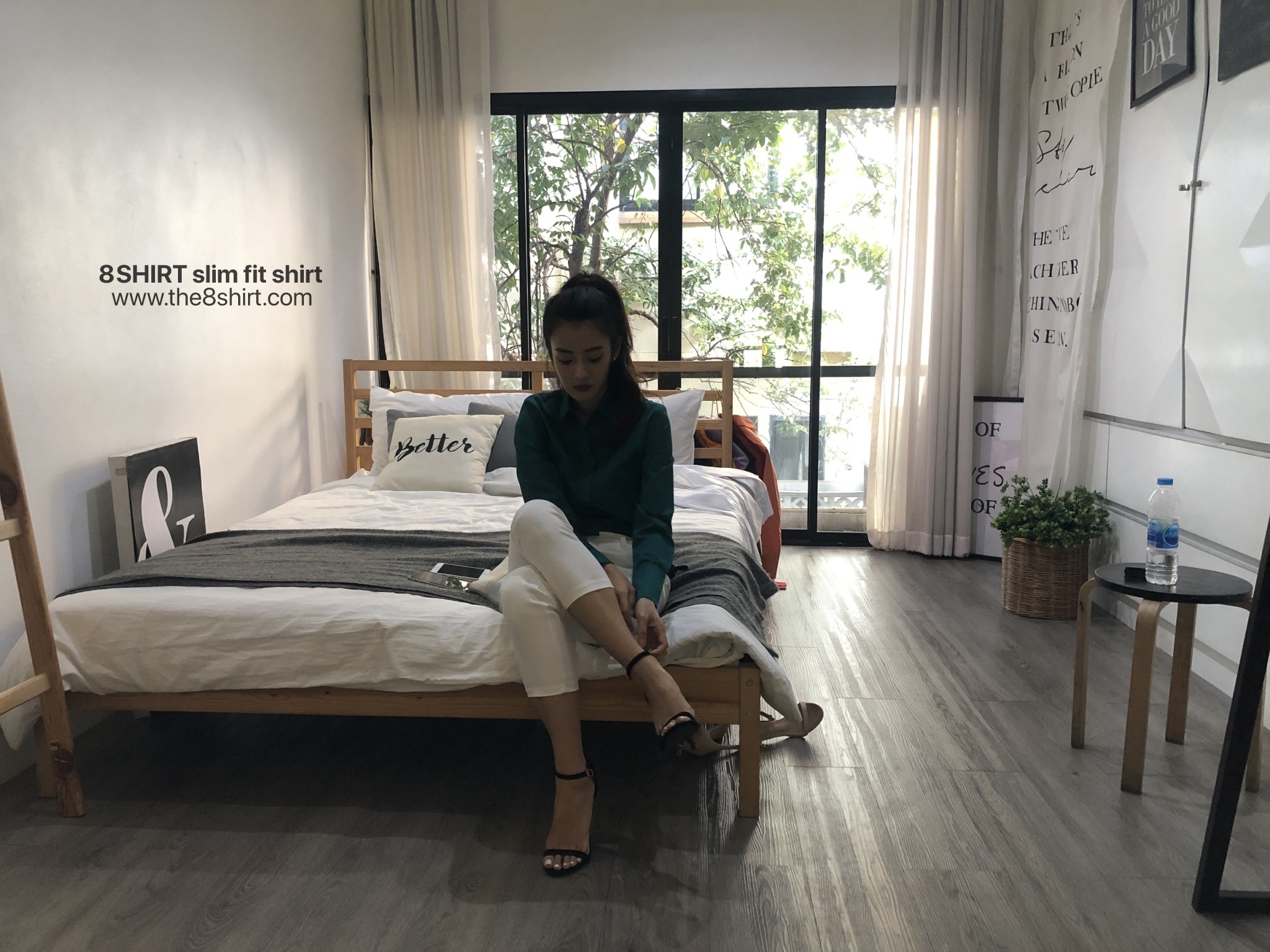 เสื้อเชิ้ตผู้หญิง สีเขียวมรกต (Emerald green) สลิมฟิต เข้ารูป แขนยาว เสื้อเชิ้ตทำงาน เสื้อยูนิฟอร์ม แบรนด์ 8SHIRT slim fit shirt พร้อมส่ง