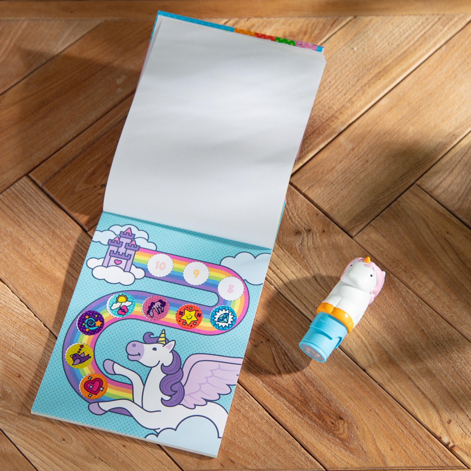 ชุดตัวปั้มสติ๊กเกอร์รูปม้ายูนิคอร์น พร้อมสมุดกิจกรรม ของเล่นเสริมพัฒนาการเด็ก เสริมทักษะการเรียนรู้ สื่อการสอนอนุบาล พร้อมส่ง