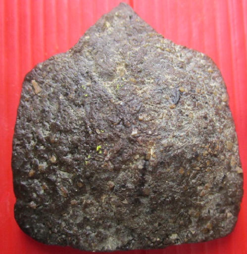 พรเนื้อผงว่านหน้าเคลือบแล็ค พระสามพี่น้องโมคลาสารีบุตร หลังอูม ไม่ทราบที่