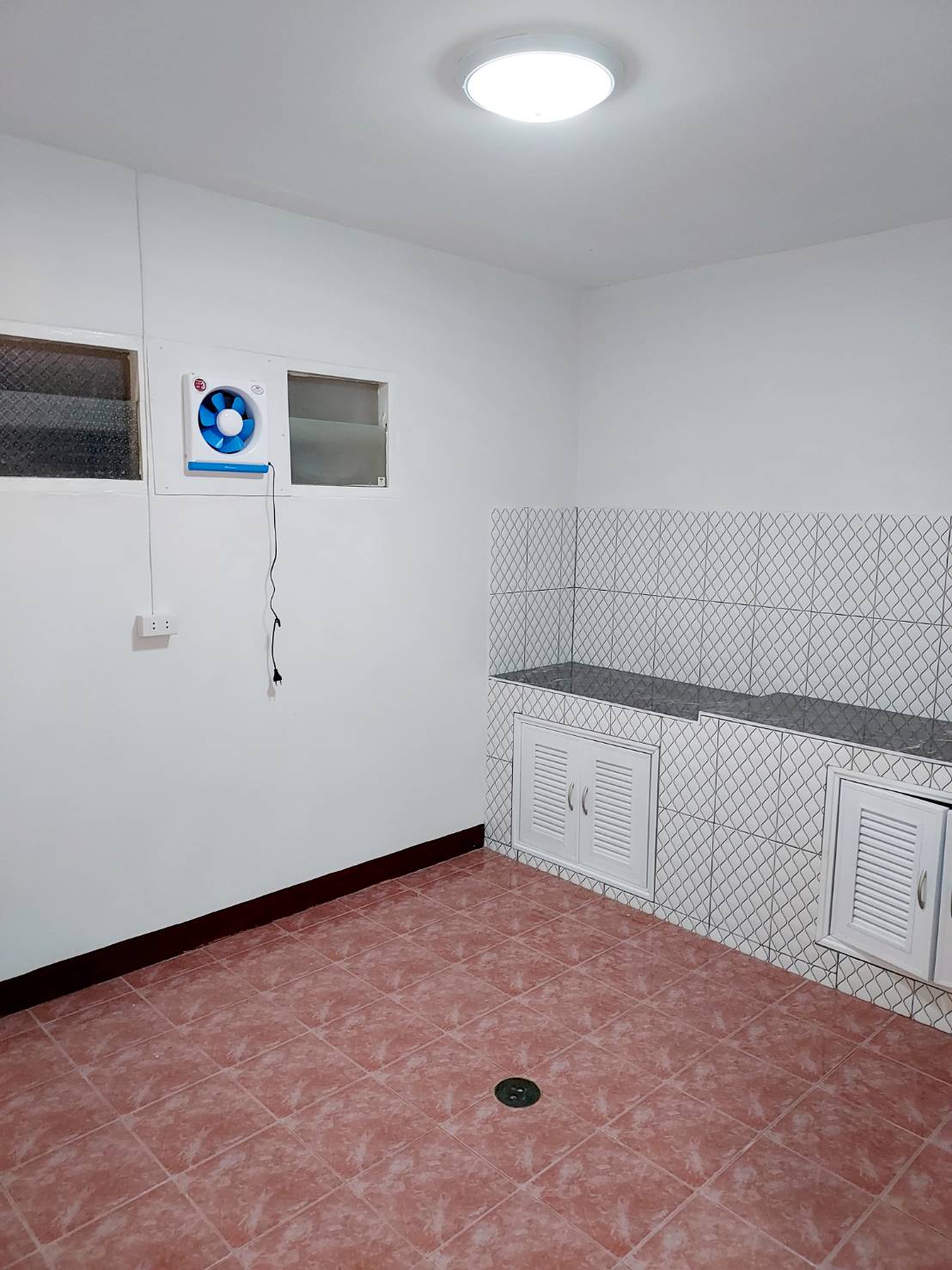 ขายทาวน์เฮ้าส์ 20ตร.ว. หมู่บ้านธนารมย์ ใกล้ตลาดวงศกร สายไหม หทัยราษฏร์ ทำเลดี สะดวกสัญจร รีโนเวทใหม่ สภาพสวย พร้อมอยู่ ทาวน์เฮ้าส์ 2ชั้น 3นอน 2น้ำ