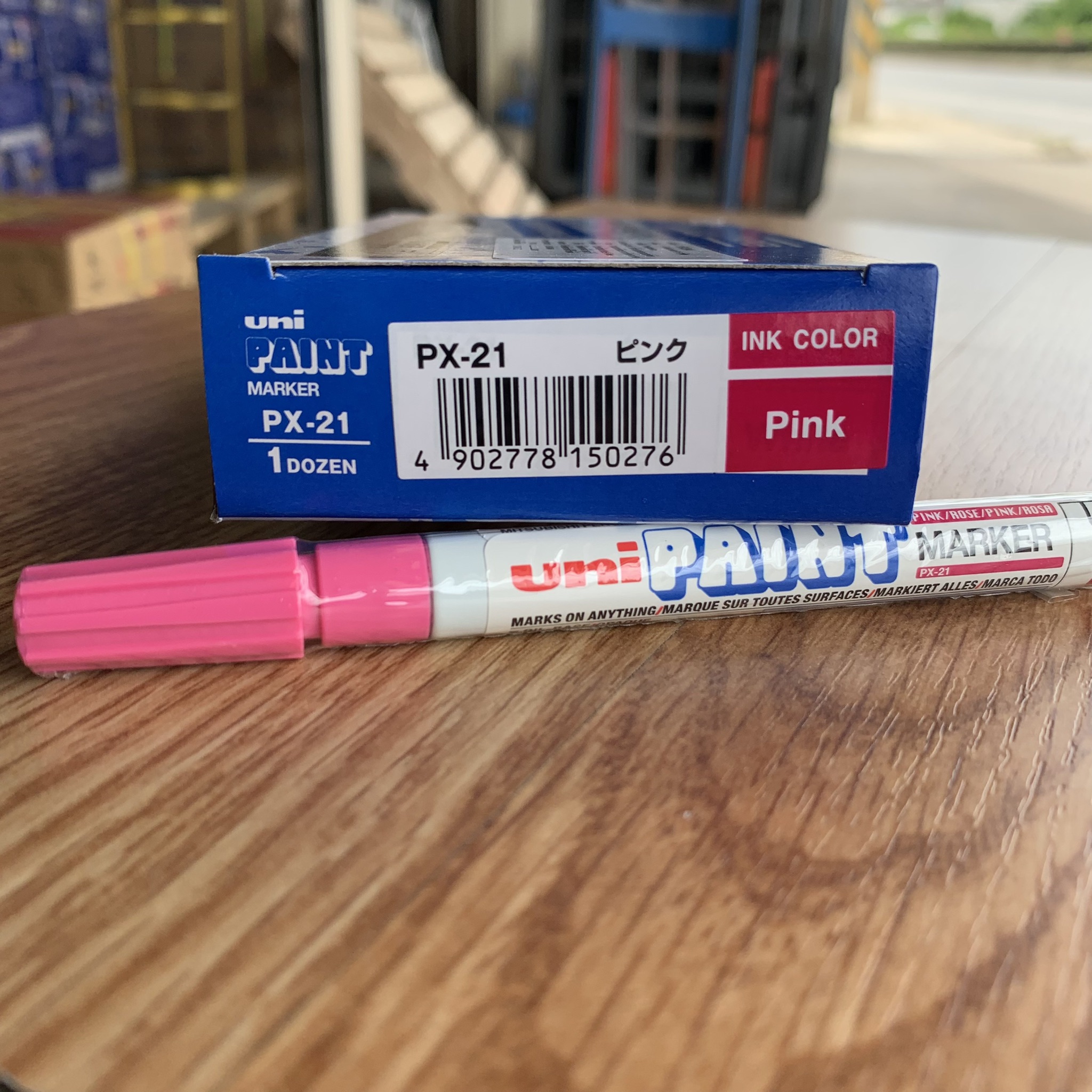 ปากกา UNIPAINT PX-21