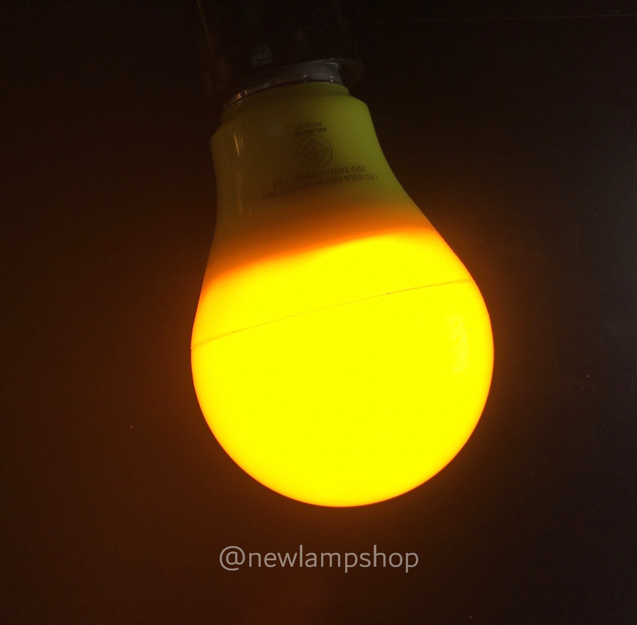 หลอดไฟLED กันยุงและแมลง 10w ขั้ว E27 ยี่ห้อ Lamptan