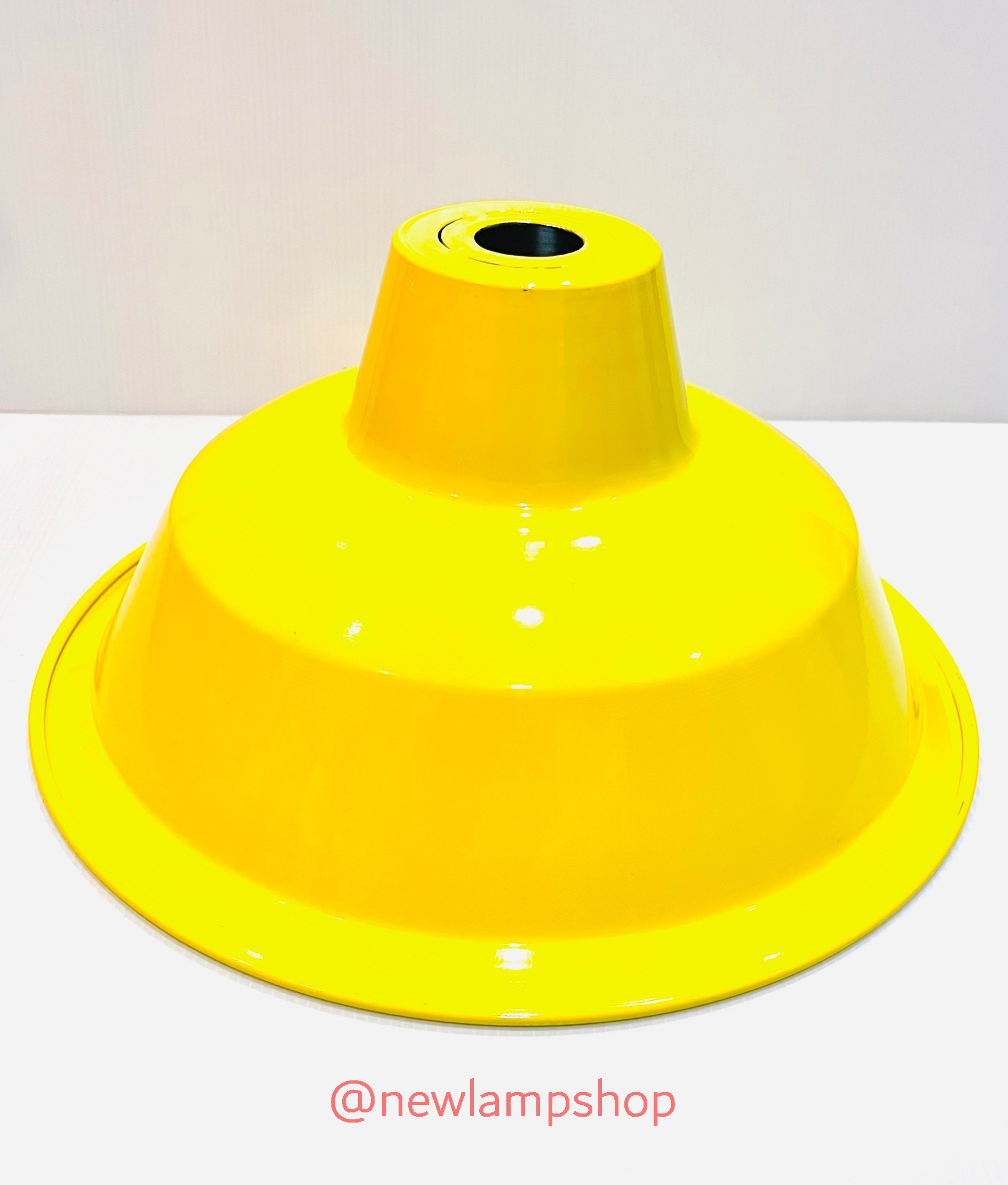 โคมฝาชีอลูมิเนียมสะท้อนแสง มีทั้ง 9 และ 12 นิ้ว หลากสีส้นให้เลือก