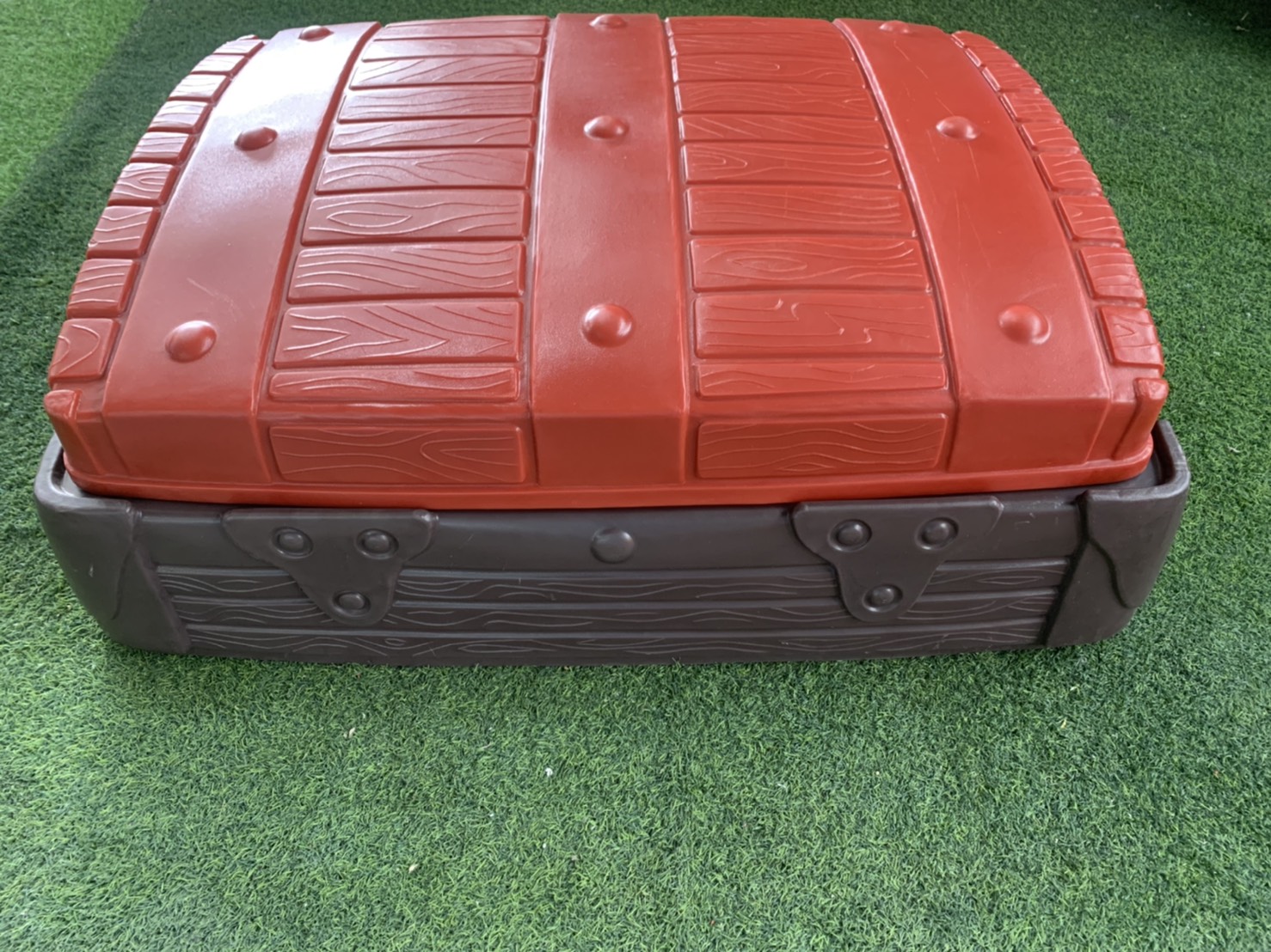 กระบะทรายสมบัติ มีฝาปิด , กระบะทรายเด็ก, ของเล่นเด็ก,กระบะทรายเด็ก, กระบะทรายเด็กเล่น, ของเล่นเด็ก ขนาด : 80x118x36cm.