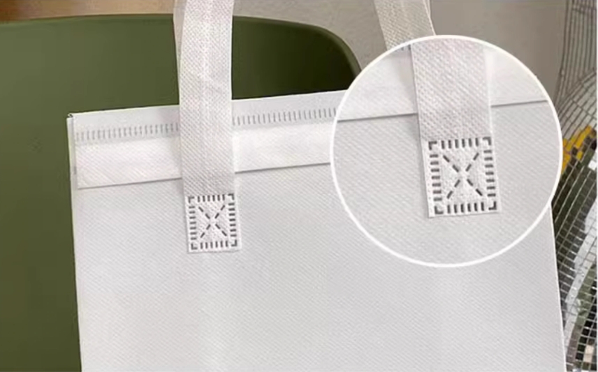 ถุงหิ้วเก็บความเย็นพิมพ์ลาย ถุงฟอยล์เก็บความเย็น ถุงเก็บอุณหภูมิ ถุงไอติม ถุงกาแฟ ถุงเค้ก พิมพ์ Logo ได้