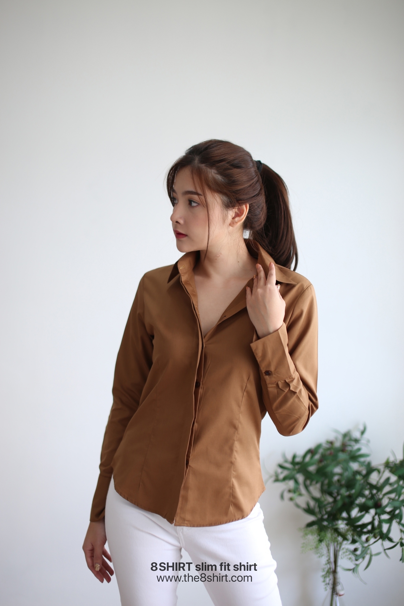 เสื้อเชิ้ตผู้หญิง สีน้ำตาลทอง (Gloden Brown) สลิมฟิต เข้ารูป แขนยาว เสื้อเชิ้ตทำงาน เสื้อยูนิฟอร์ม แบรนด์ 8SHIRT slim fit shirt พร้อมส่ง