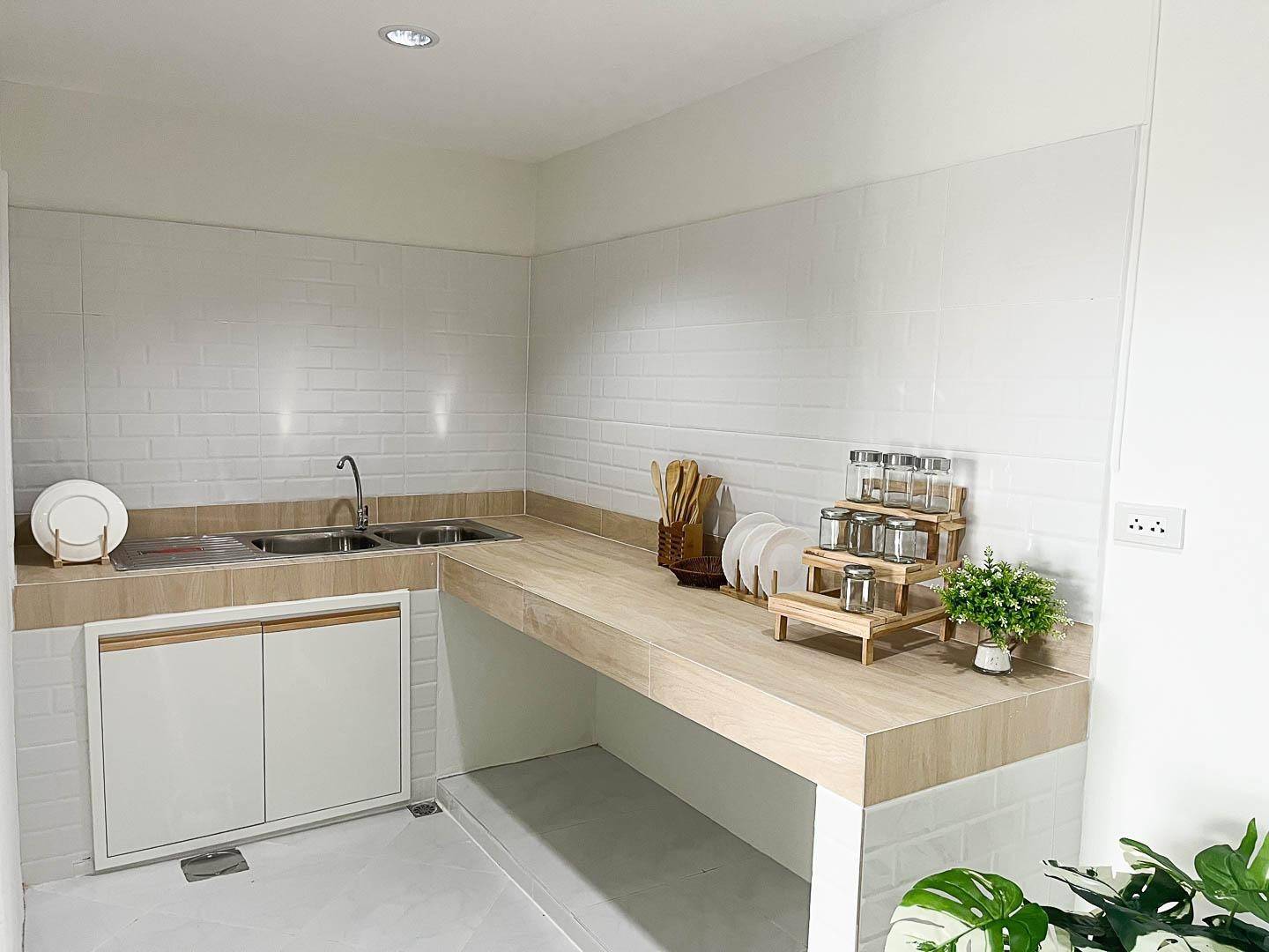 ขายแล้ว* ทาวน์เฮ้าส์ ทำเลพุทธมณฑลสาย 4 หมู่บ้าน จิตรณรงค์ 21 ขนาดพื้นที่ 16 ตรว. รีโนเวทใหม่ พร้อมอยู่ เพียง 1.38 ล้าน บาท