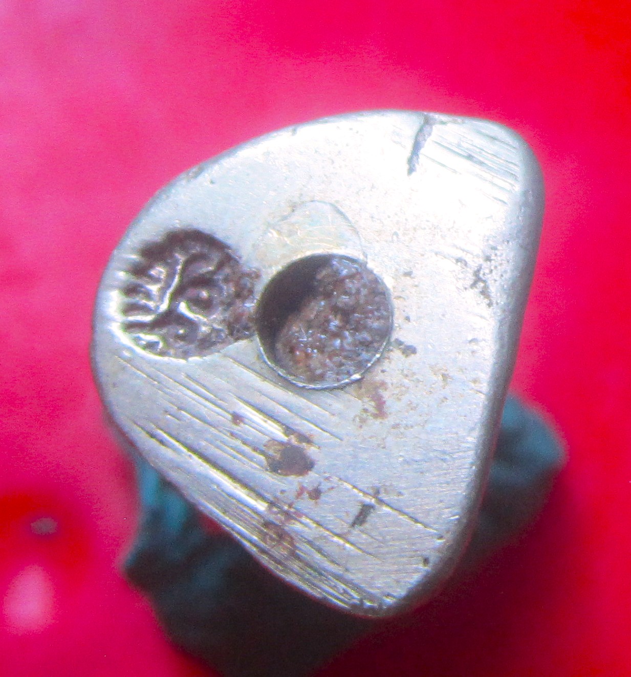 พระรูปหล่อเนื้อปาก้า อุดผงตอกโค๊ด หลวงพ่อสิงห์ทอง วัดป่าสุนทราราม จ.ยโสธร รุ่น2