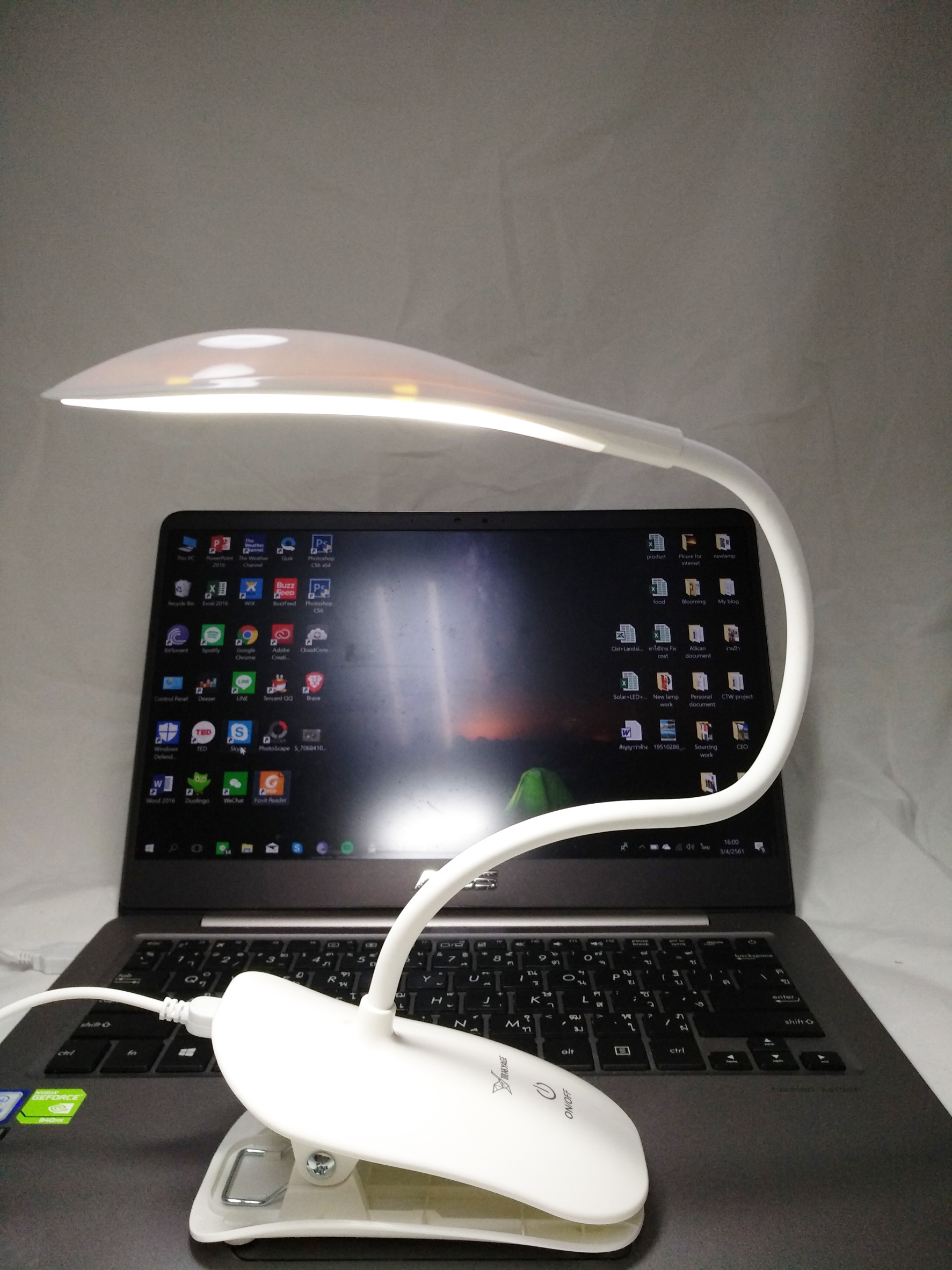 โคมไฟตั้งโต๊ะYG-T103