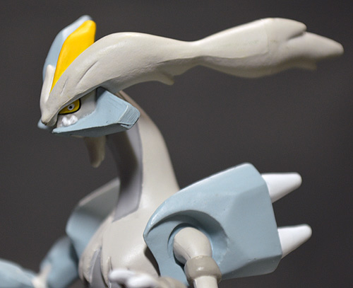 White Kyurem ของแท้ JP - Monster Collection Takara Tomy [โมเดลโปเกมอน]