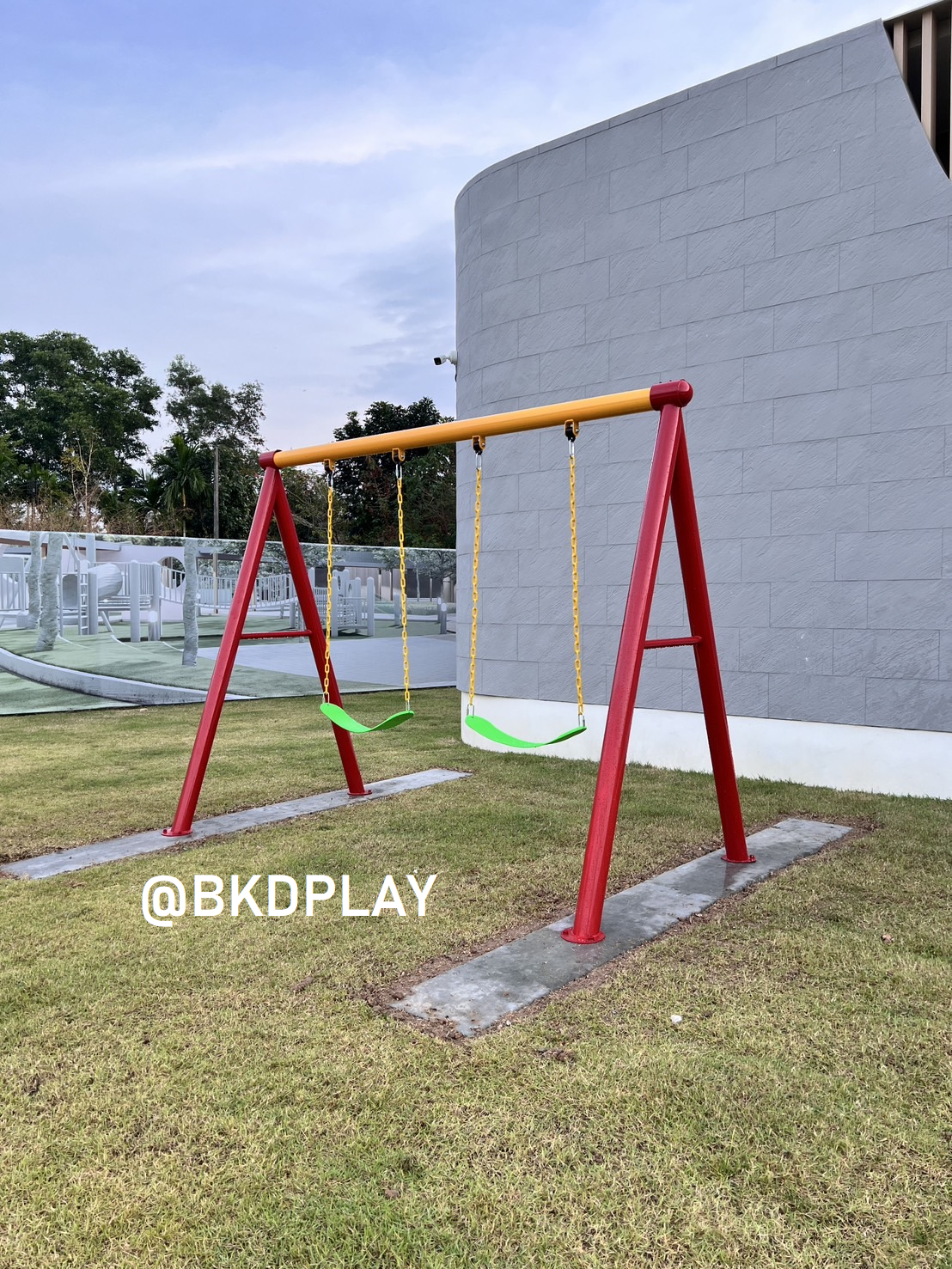 ชิงช้า2ที่นั่ง, เครื่องเล่นสนามเหล็กนำเข้า, ของเล่นสนาม, เครื่องเล่นสนามกลางแจ้ง พร้อมส่ง ขนาด 140x200x195 cm.