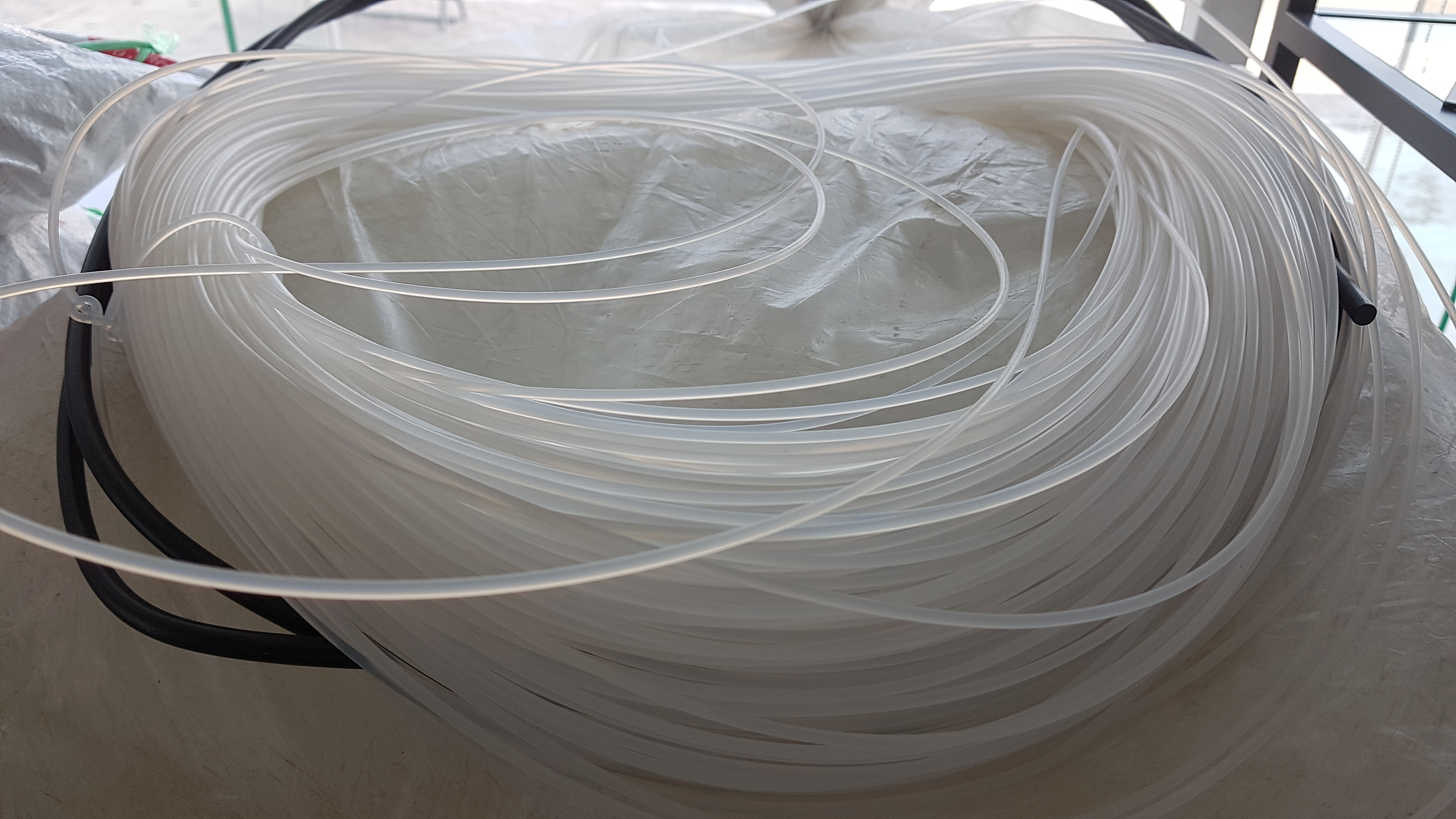 เส้นพลาสติก กลม 3.00 มิล สีขาวใส สำหรับงานดันโครงกระเป๋า ดันโครงเบาะ สานโคมไฟ สานตะกร้า สานเฟอร์นิเจอร์