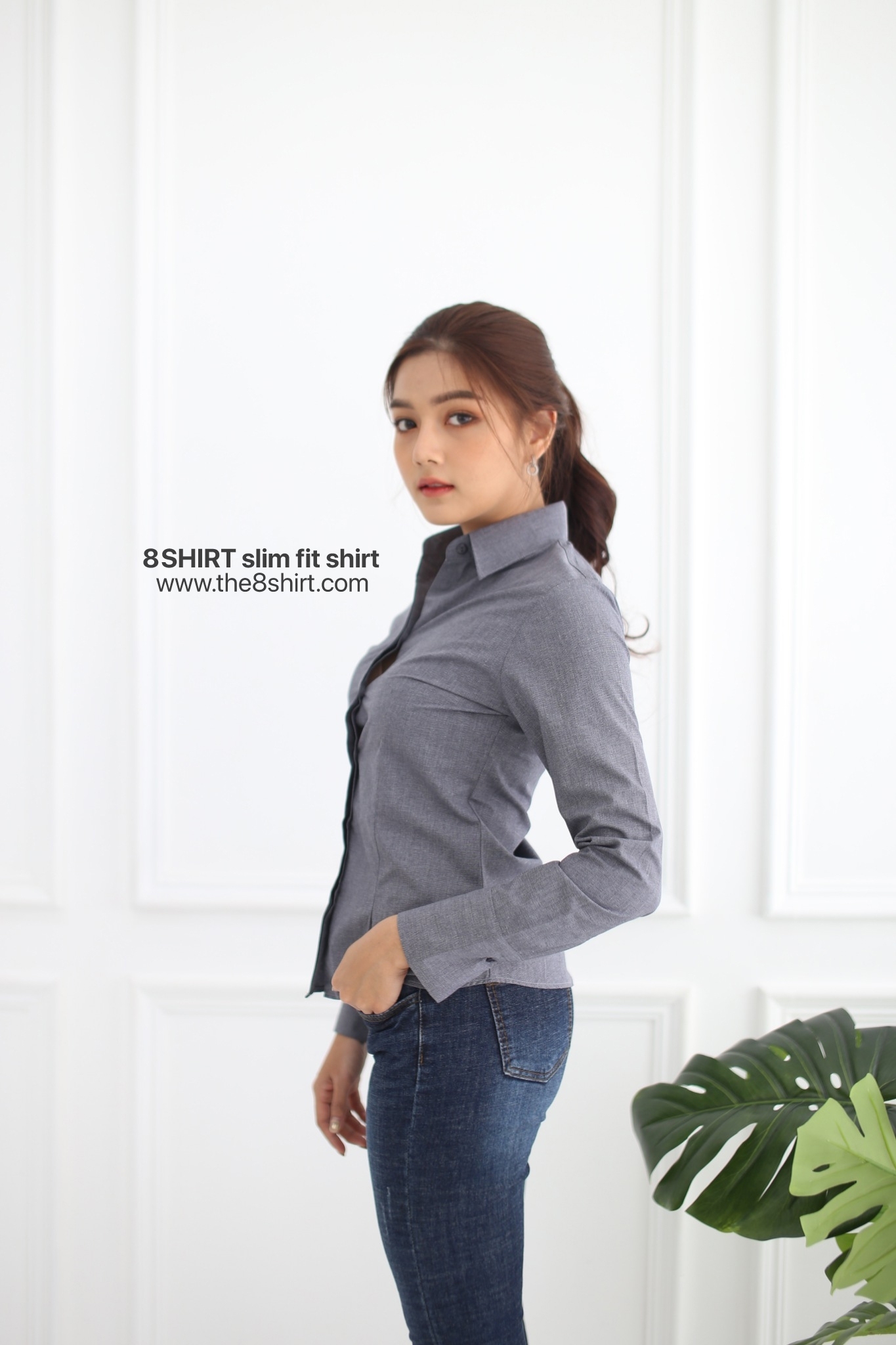 เสื้อเชิ้ตผู้หญิงสีเทาเข้ม สลิมฟิต เข้ารูป แขนยาว เสื้อเชิ้ตทำงาน เสื้อยูนิฟอร์ม แบรนด์ 8SHIRT slim fit shirt พร้อมส่ง