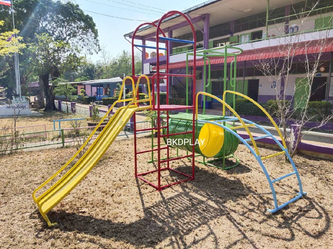 ชุดรวมยางวิ่ง, เครื่องเล่นสนามกลางแจ้ง , เครื่องเล่นสนามแบบเหล็ก,ชิงช้า,สไลเดอร์,โยกเยกเหล็ก, ม้าหมุน, OutdoorPlayground, ราคาโรงงาน ขนาด 180x220x170 ซม.