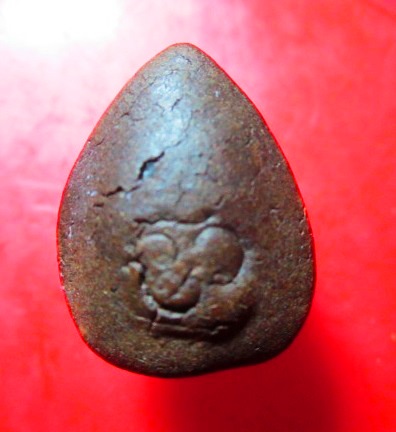 พระปิดตา เนื้อผงว่านเก่า วัดระเว จ.นครราชสีมา เนื้อพระแห้งเก่าครับผม