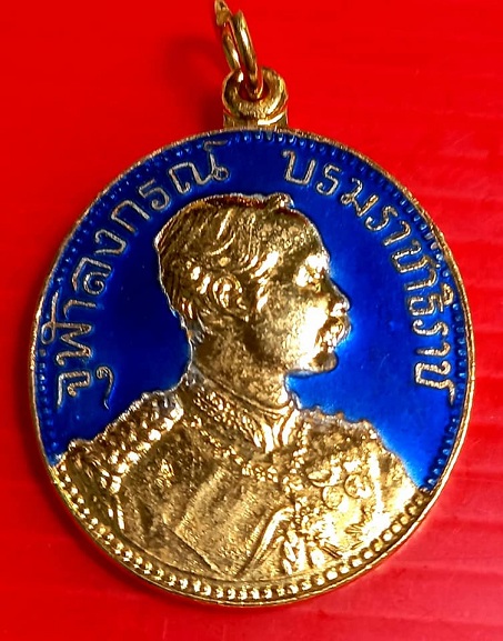 เหรียญกะหลั่ยทอง รัชกาลที่5 หลัง พระนารายณ์ทรงครุฑ วัดแหลมแค จ.ชลบุรี ปี2534 พร้อมกล่องเดิมฯฯ