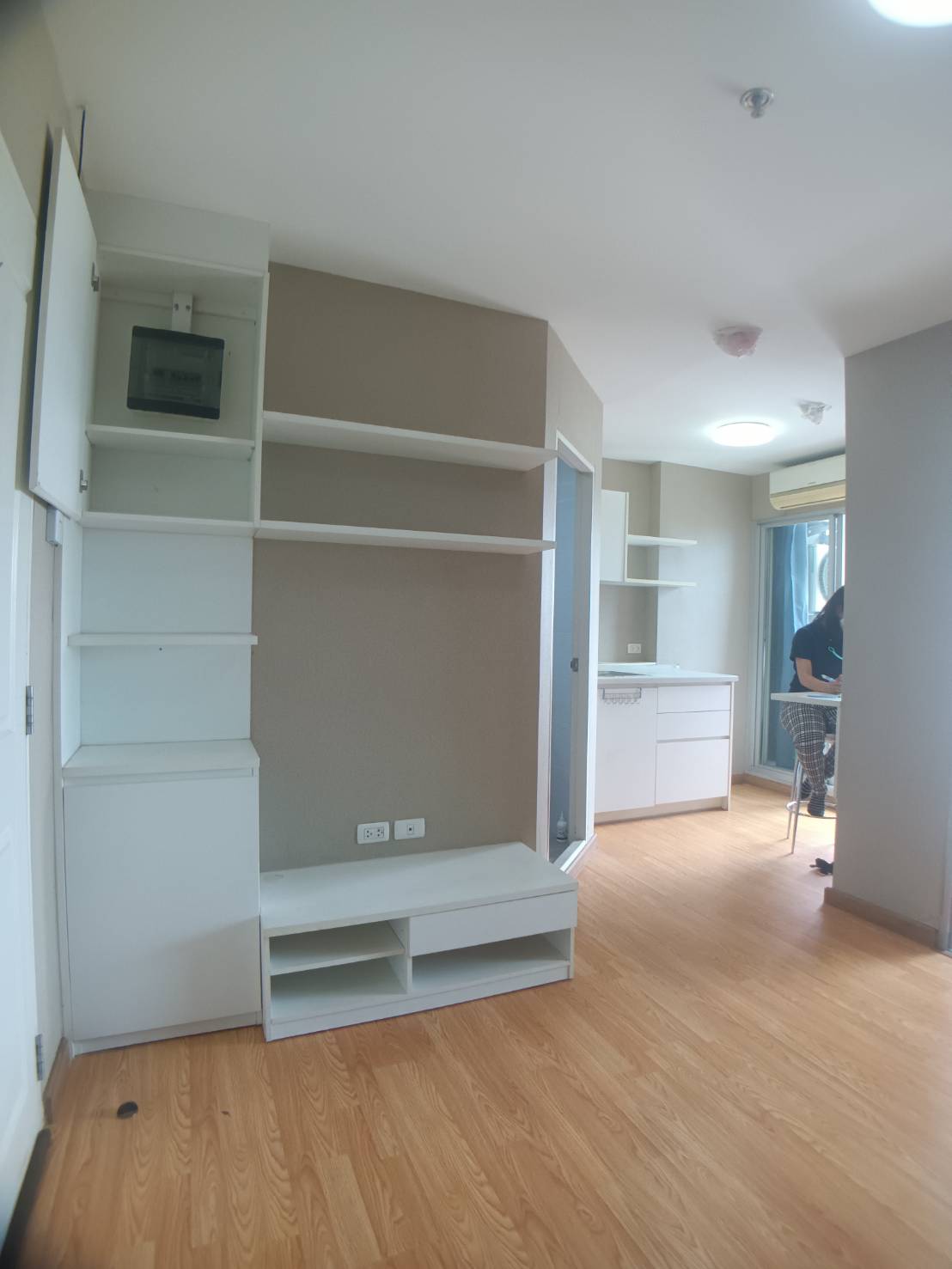 คอนโด เดอะ ทรัสต์ เรสซิเดนซ์ ปิ่นเกล้า 29 ตรม. ชั้น 24 (อาคาร 30ชั้น) วิว ถนนบรมราชชนนี ใกล้เซ็นทรัลปิ่นเกล้า สายใต้เก่า