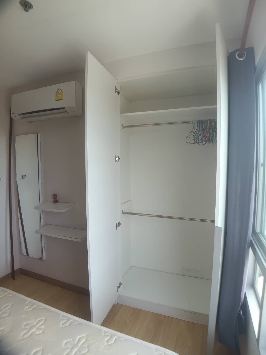 คอนโด เดอะ ทรัสต์ เรสซิเดนซ์ ปิ่นเกล้า 29 ตรม. ชั้น 24 (อาคาร 30ชั้น) วิว ถนนบรมราชชนนี ใกล้เซ็นทรัลปิ่นเกล้า สายใต้เก่า