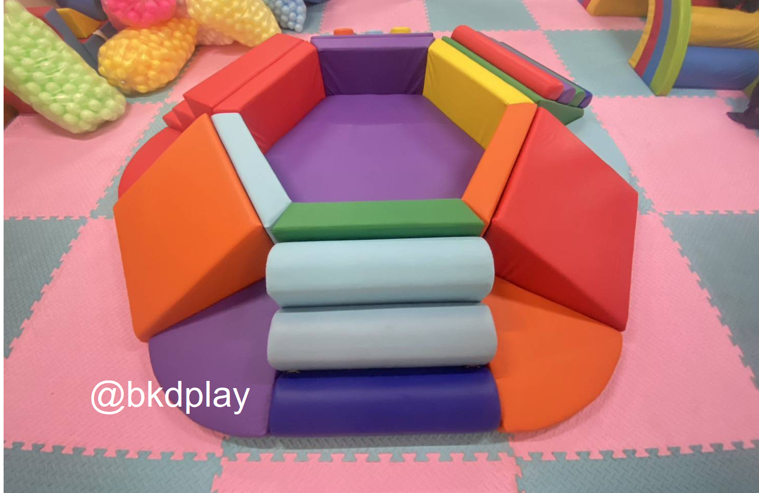 ชุดปีนป่ายหกเหลี่ยมรวมบ่อบอล ภูเขานุ่มนิ่ม, บ่อบอลนุ่ม เบาะนุ่ม ของเล่นเสริมพัฒนาการ ขนาด : 210x210x40 ซม.