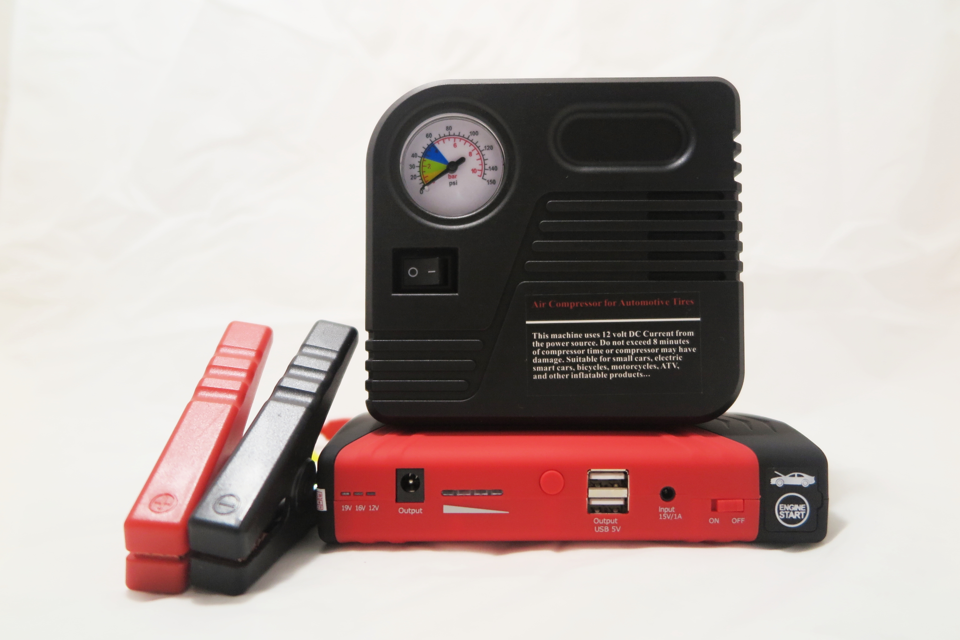 ชุดเครื่องมืออเนกประสงค์ติดรถยนต์ (Multi-function Jump starter)