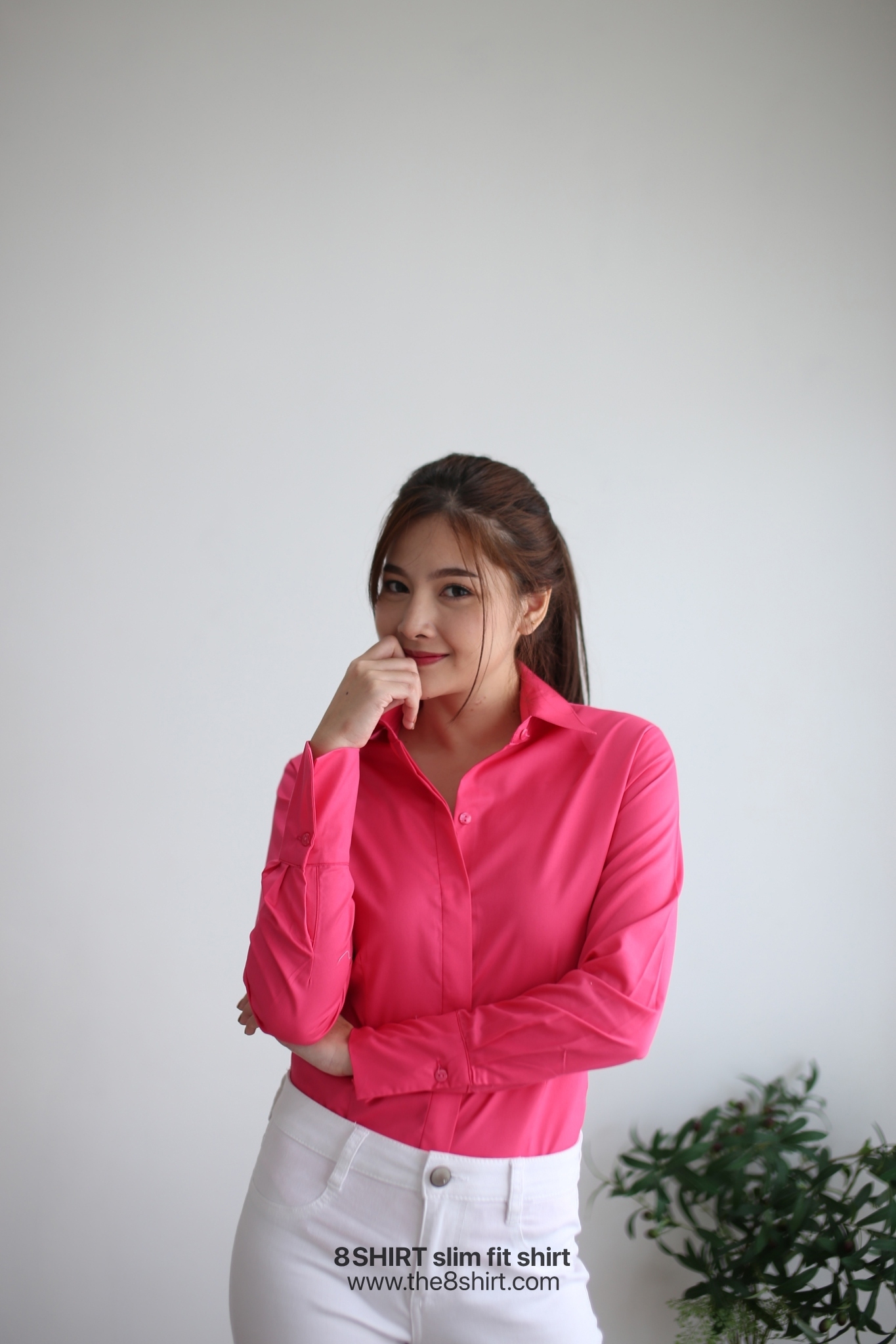 เสื้อเชิ้ตผู้หญิง ชมพูสด (HOT PINK) สลิมฟิต เข้ารูป แขนยาว เสื้อเชิ้ตทำงาน เสื้อยูนิฟอร์ม แบรนด์ 8SHIRT slim fit shirt พร้อมส่ง