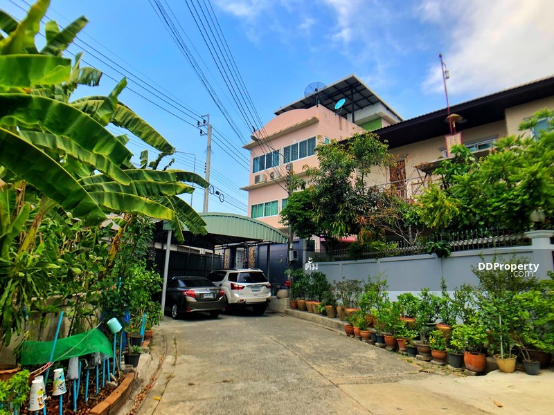 บ้านเดี่ยว 45.3ตรว. 3ชั้น ถนนกาญจนาภิเษก ใกล้สมาคมชาวปักษ์ใต้