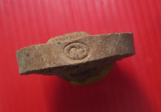 พระผงว่านรูปเหมือน หลวงปู่แผ้ว หลัง พระสีวลี วัดรางหมัน จ.นครปฐม