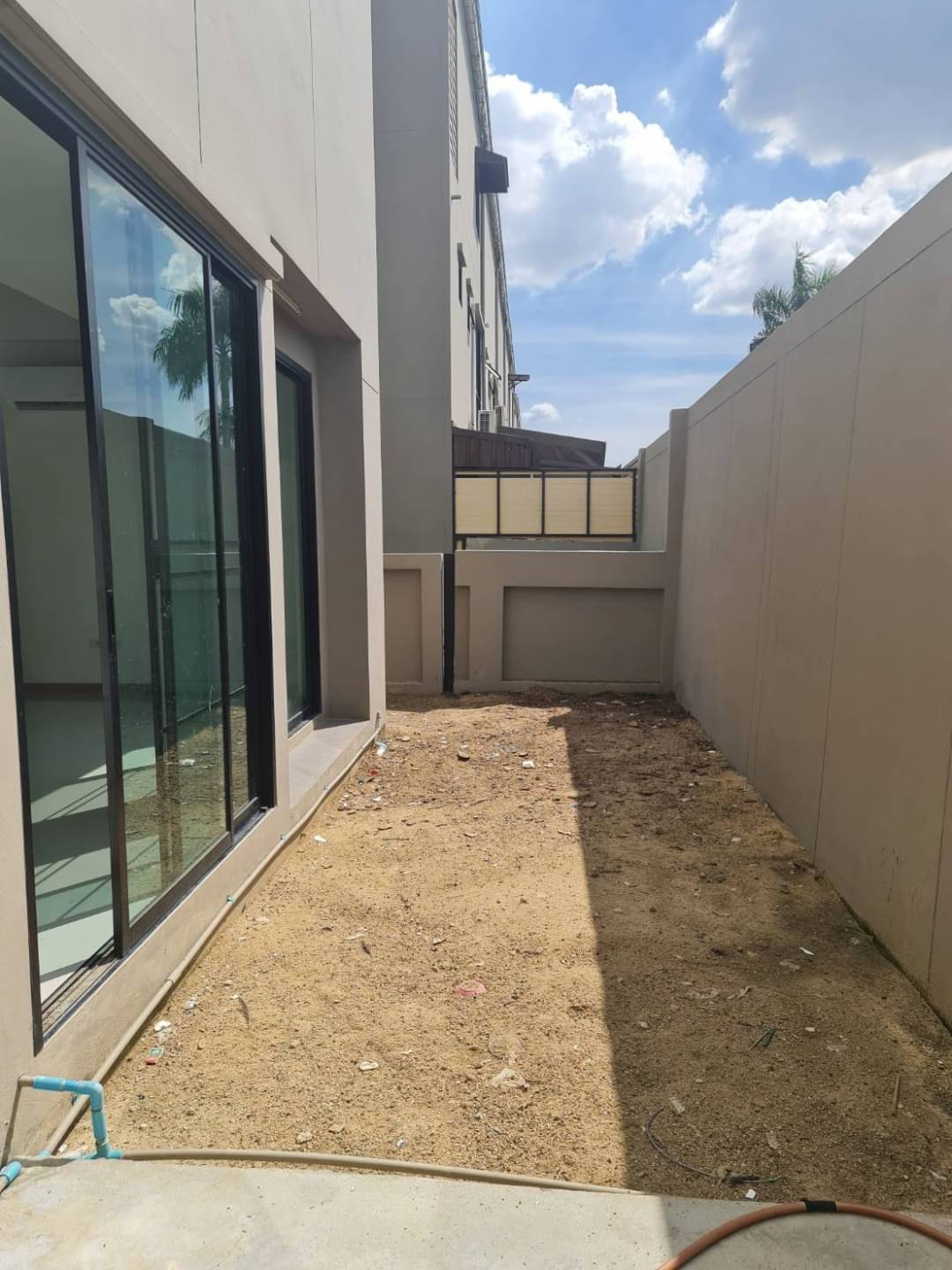 ขายทาวน์โฮม 3ชั้น 37ตร.ว. เพชรเกษม69(เลียบคลองฝั่งใต้)