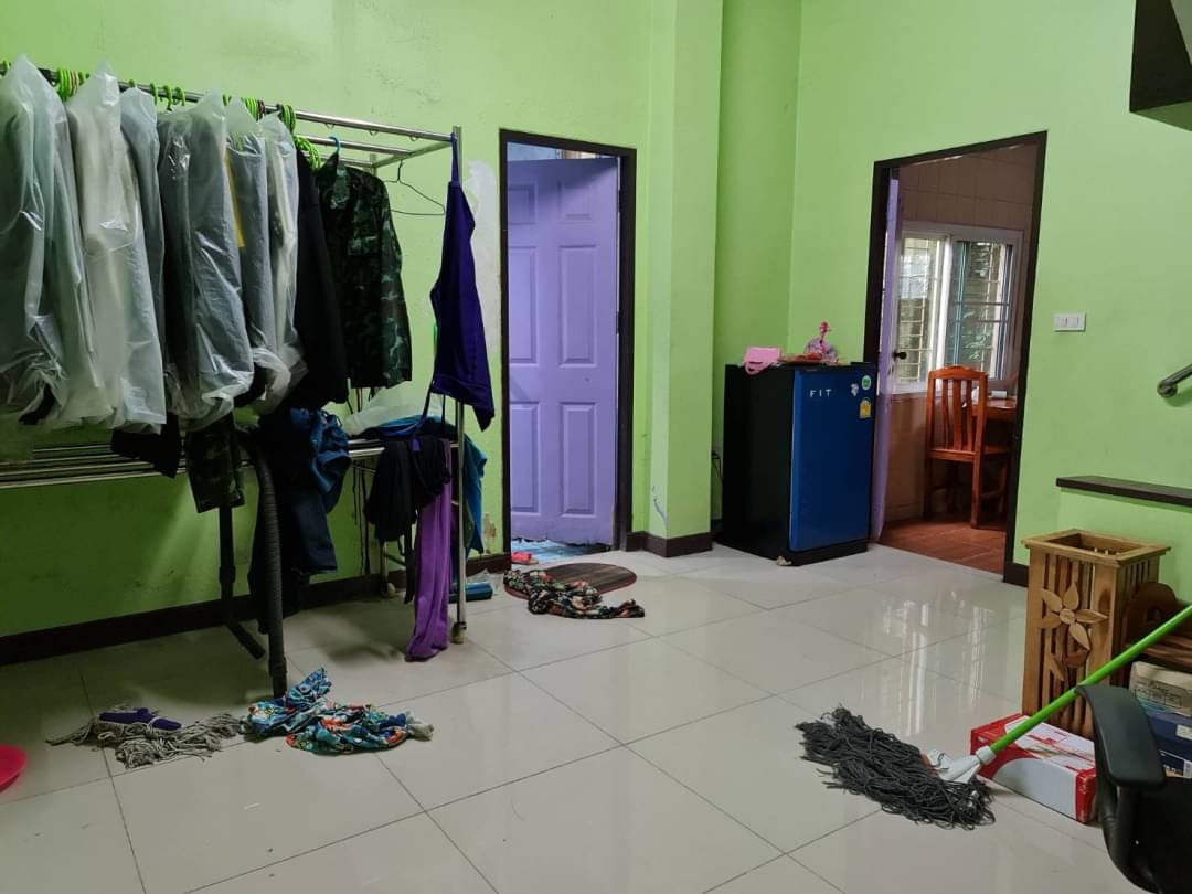 ขายอาคารพานิชย์ 3 ชั้น เนื้อที่ 44.5 ตรว, 6 ห้องนอน ต.บ่อพลับ อ.เมือง จ.นครปฐม