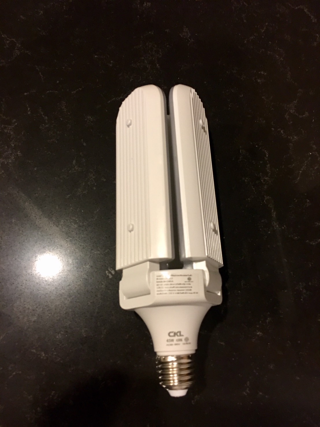 หลอดไฟ 3 ใบพัด LED (สว่าง 3 จุด) 45w