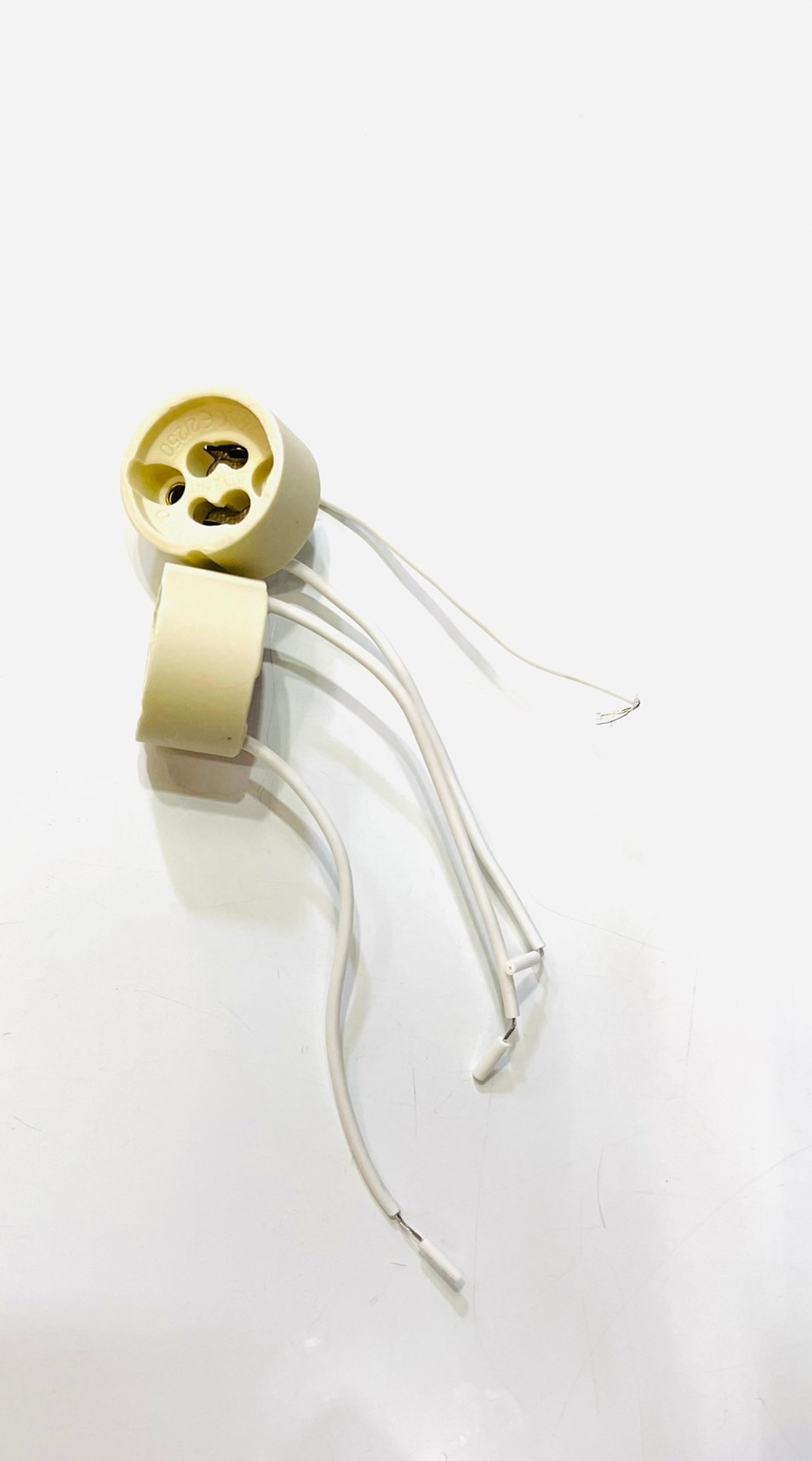 ขั้วฮาโลเจนกระเบื้อง GU 10