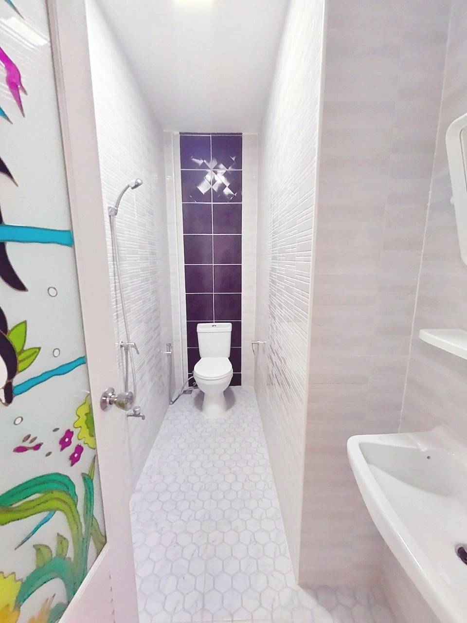 ขายทาวน์เฮ้าส์ 2 ชั้น 21 ตร.ว หน้ากว้าง 6เมตร ตกแต่งใหม่ พร้อมอยู่ ซ.เลียบคลองสอง 27 ใกล้แฟชั่นไอแลนด์