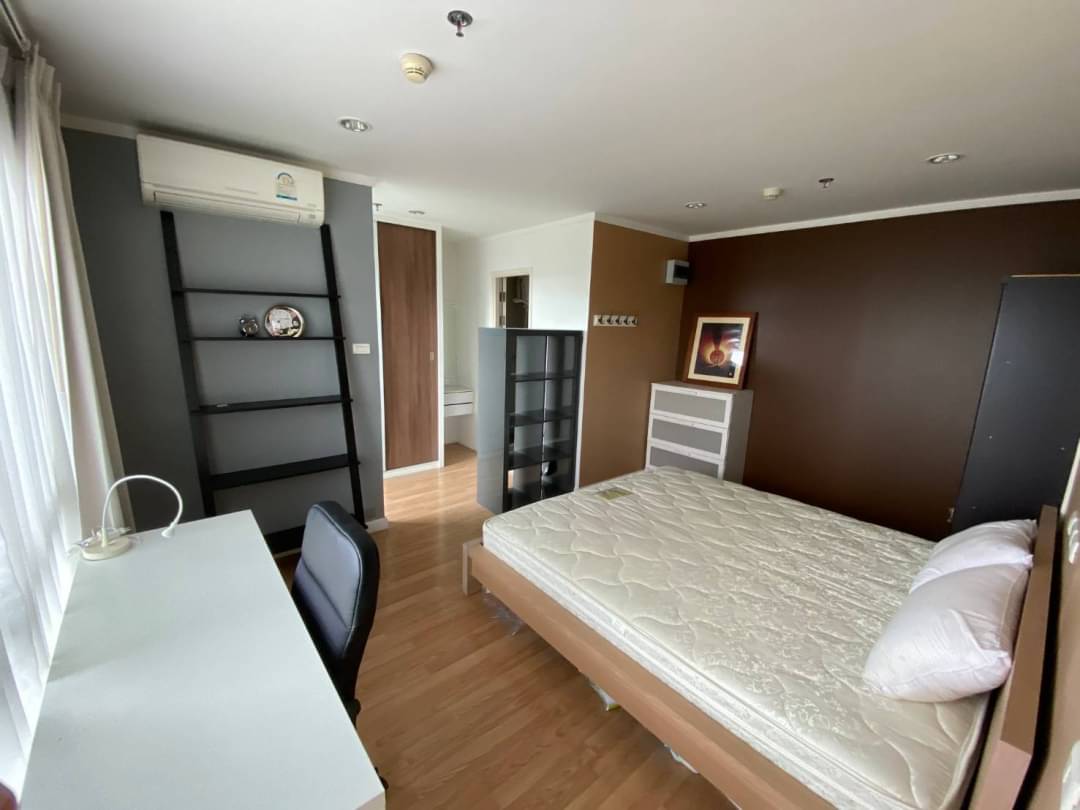 ขายคอนโด ห้องสวย ชั้น 26 เนื้อที่ 45 ตรม โครงการ : ลุมพินี วิลล์ พิบูลสงคราม-ริเวอร์วิว ราคาขาย : 2.9 ล้านบาท การเดินทาง : สะดวก ติดถนนใหญ่ พิบูลสงคราม ใกล้รถไฟฟ้า สายสีม่วง บางซื่อ-บางใหญ่ และรถไฟฟ้า สายสีแดง บางซื่อ-ตลิ่งชัน