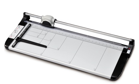 เครื่องตัดกระดาษ A6 - A2 รุ่น 3020 (13020) (หน้ากว้างในการตัด 67 ซม.)