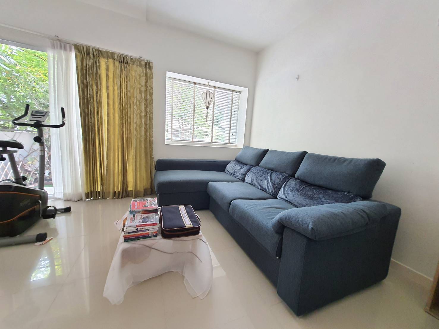 ขายทาวน์เฮ้าส์ อินดี้ 1 ถนนประชาอุทิศ ซอย 90 ทาวน์เฮ้าส์ 2 ชั้น 18.10 ตรว. 2 ห้องนอน 3 ห้องน้ำ มีห้องน้ำในตัวทุกห้อง บ้านสภาพใหม่ พร้อมเฟอร์นิเจอร์