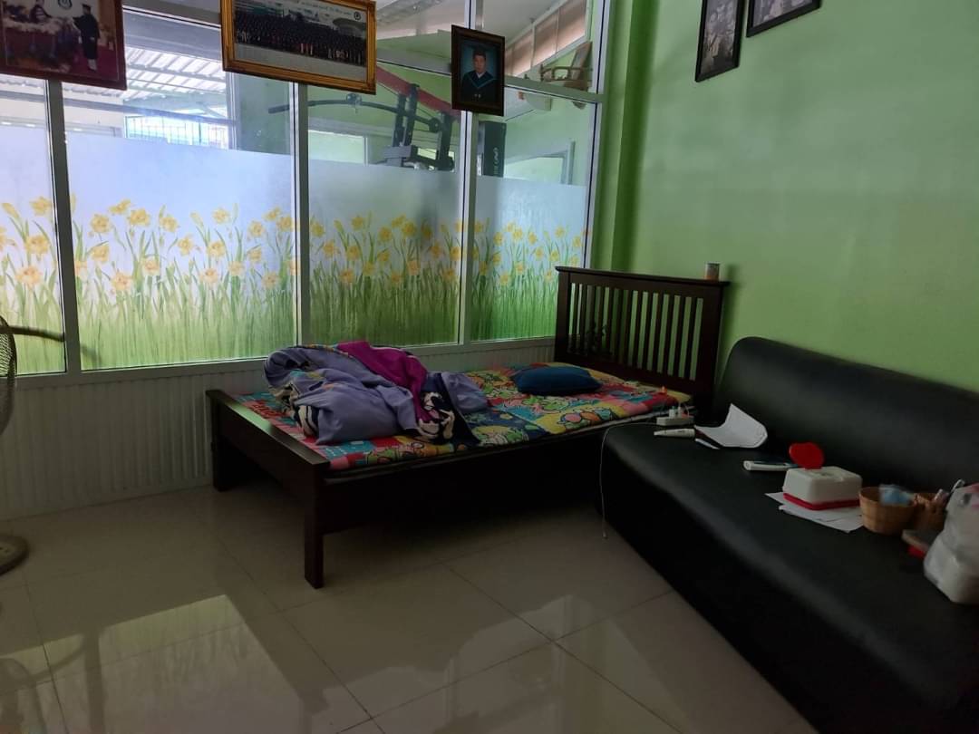 ขายอาคารพานิชย์ 3 ชั้น เนื้อที่ 44.5 ตรว, 6 ห้องนอน ต.บ่อพลับ อ.เมือง จ.นครปฐม