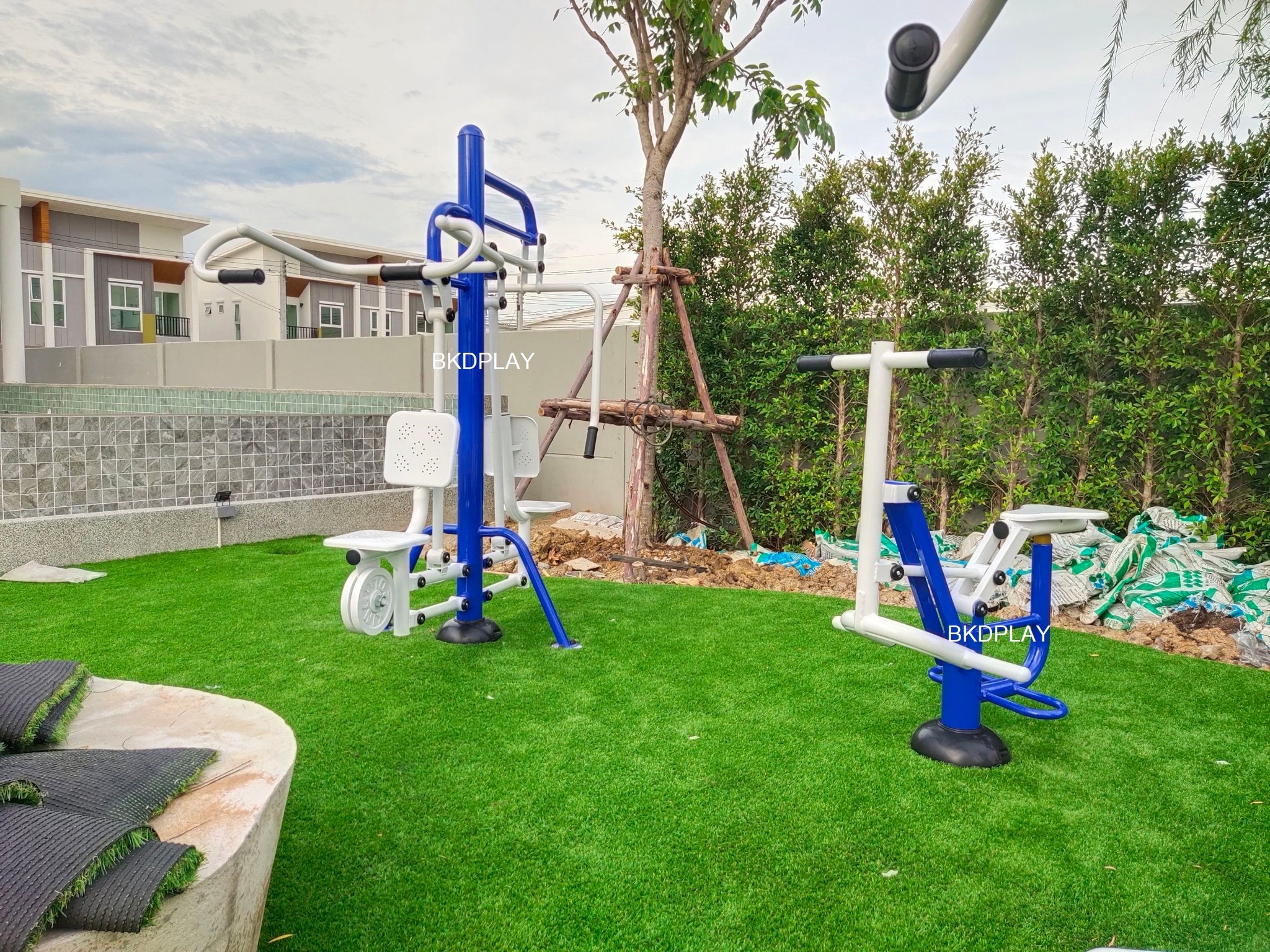 เครื่องออกกำลังกาย กลางแจ้ง ชุดอุปกรณ์ บริหารไหล่ หน้าอกคู่ แบบดันและ แบบดึง FND-LS-53 ลานกีฬา อเนกประสงค์ สนามกีฬา ขนาด 75 x 183 x 220 ซม.