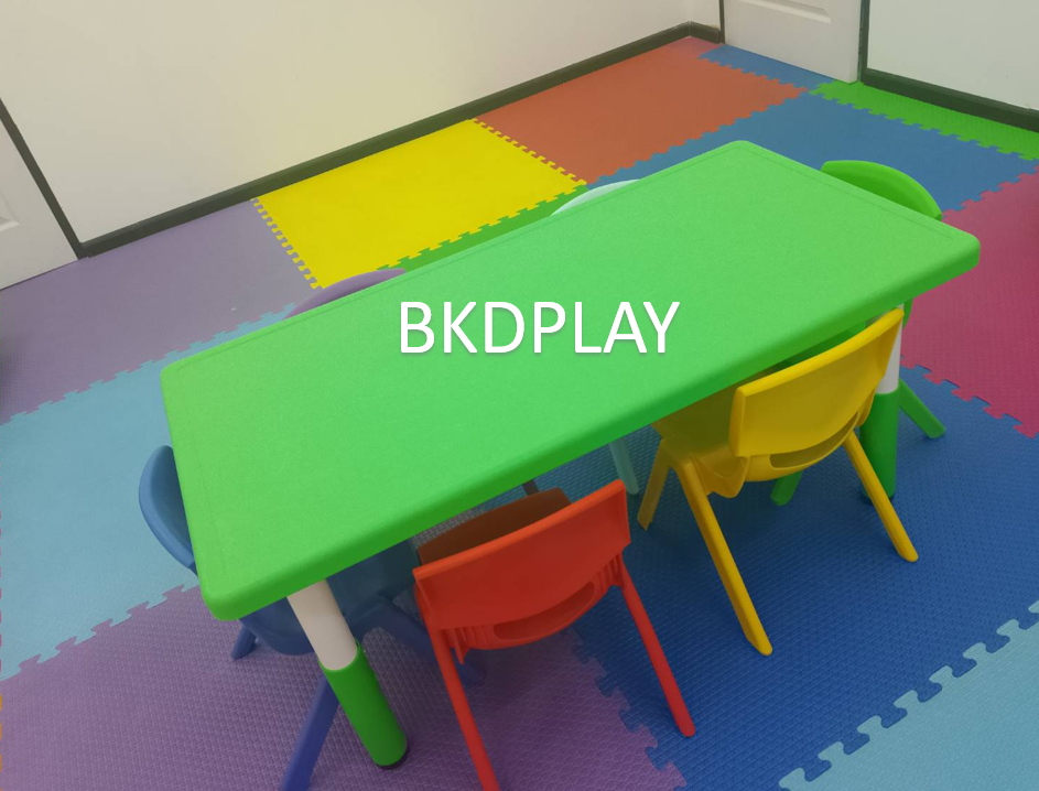ชุดโต๊ะประถมพร้อมเก้าอี้ 6 ตัว โต๊ะสี่เหลี่ยมผืนผ้าขาพลาสติก พร้อมส่ง โต๊ะนักเรียน โต๊ะเขียนหนังสือ โต๊ะทานข้าว โต๊ะกิจกรรมพร้อมเก้าอี้เด็ก โต๊ะพลาสติก โต๊ะขนาด 60x120x 46-60 ซม.