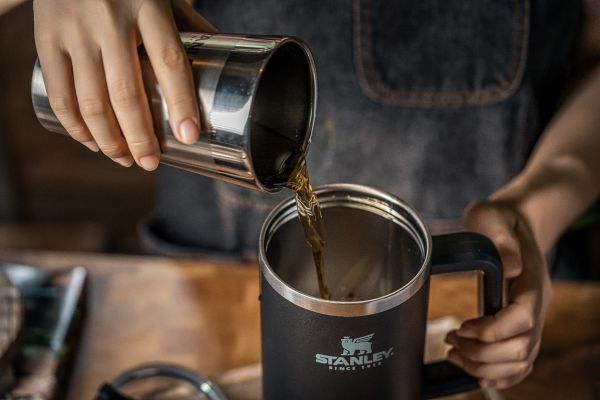 Adventure Quencher Tumbler 40Oz Black