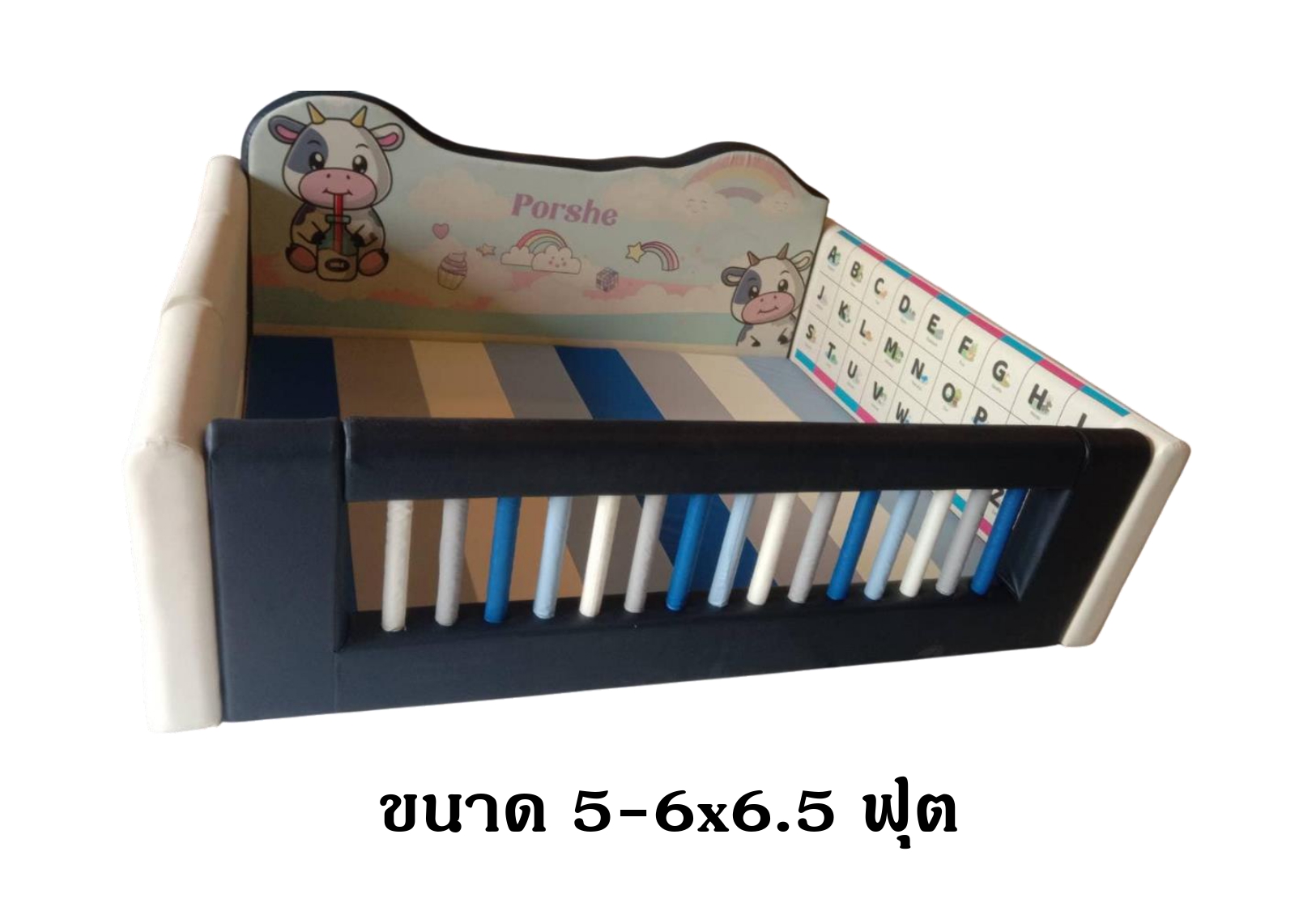 คอกกั้นเด็กมีประตู ลายน้องวัวน่ารัก พร้อมตัวอักษร, คอกกั้นเด็ก,เตียงเด็ก,เบาะหนังนุ่มนิ่ม softplay, indoor playground kidszone ,สวนสนุกในร่ม ,รับสั่งทำบ่อบอล เตียงเด็กตามขนาด ขนาด 5-6x6.5 ฟุต