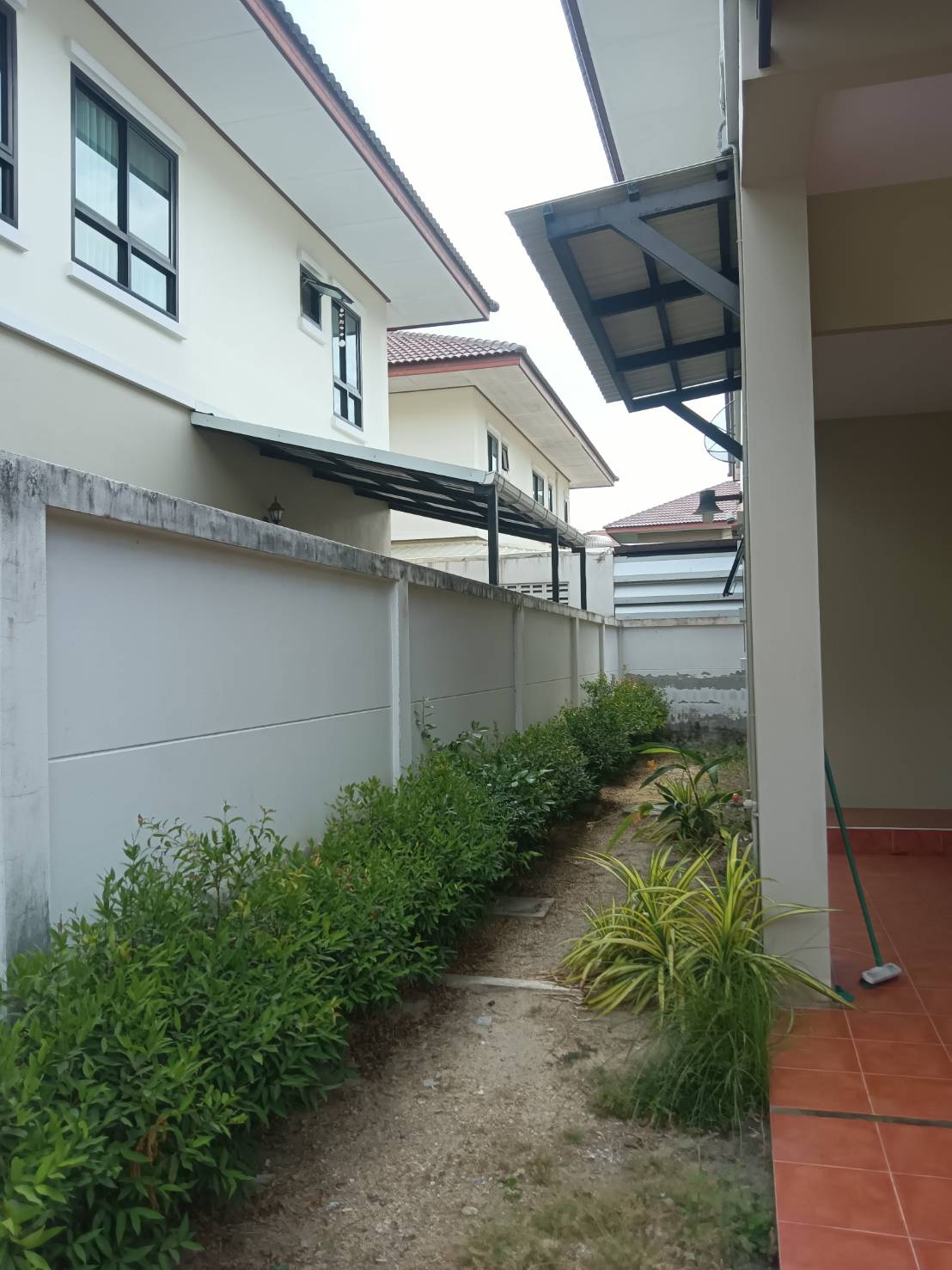 *เช่าแล้ว*ให้เช่า บ้านเดี่ยว 2 ชั้น 69.6ตร.ว. ถนนพุทธมณฑลสาย7 ถนนกำลังขยายทางเป็น 6เลน . 17,000บาท /เดือน