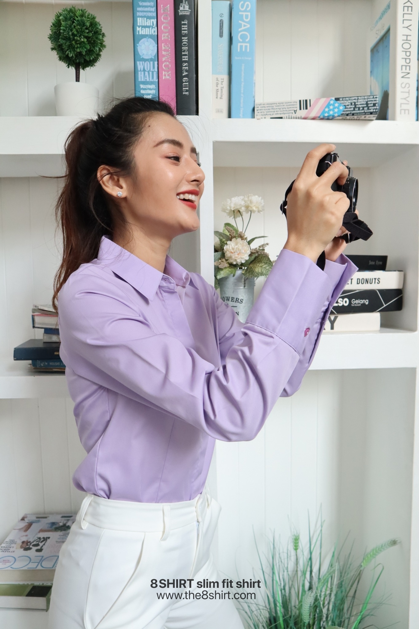 เสื้อเชิ้ตผู้หญิง สีม่วงลาเวนเดอร์ (Lavender) สลิมฟิต เข้ารูป แขนยาว เสื้อเชิ้ตทำงาน เสื้อยูนิฟอร์ม แบรนด์ 8SHIRT slim fit shirt พร้อมส่ง