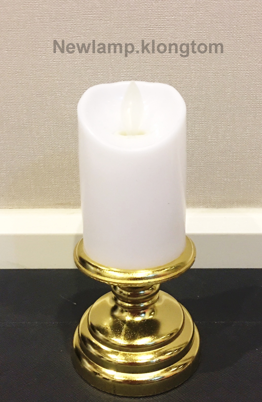 เชิงเทียนใส่ถ่าน สูง 6" เส้นผ่าศูนย์กลาง 2“ มีสีแดง เหลือง ขาว