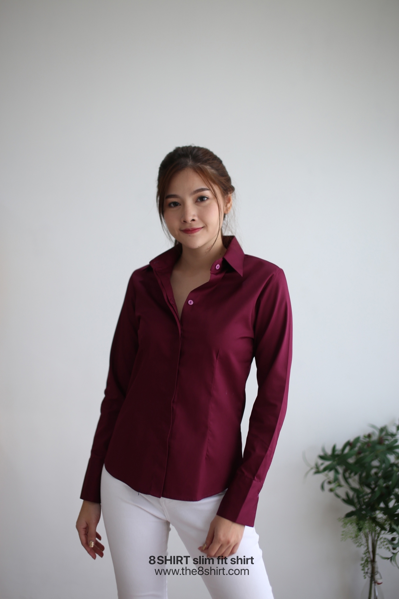 เสื้อเชิ้ตผู้หญิง สีแดงไวน์ (Red Wine) สลิมฟิต เข้ารูป แขนยาว เสื้อเชิ้ตทำงาน เสื้อยูนิฟอร์ม แบรนด์ 8SHIRT slim fit shirt พร้อมส่ง