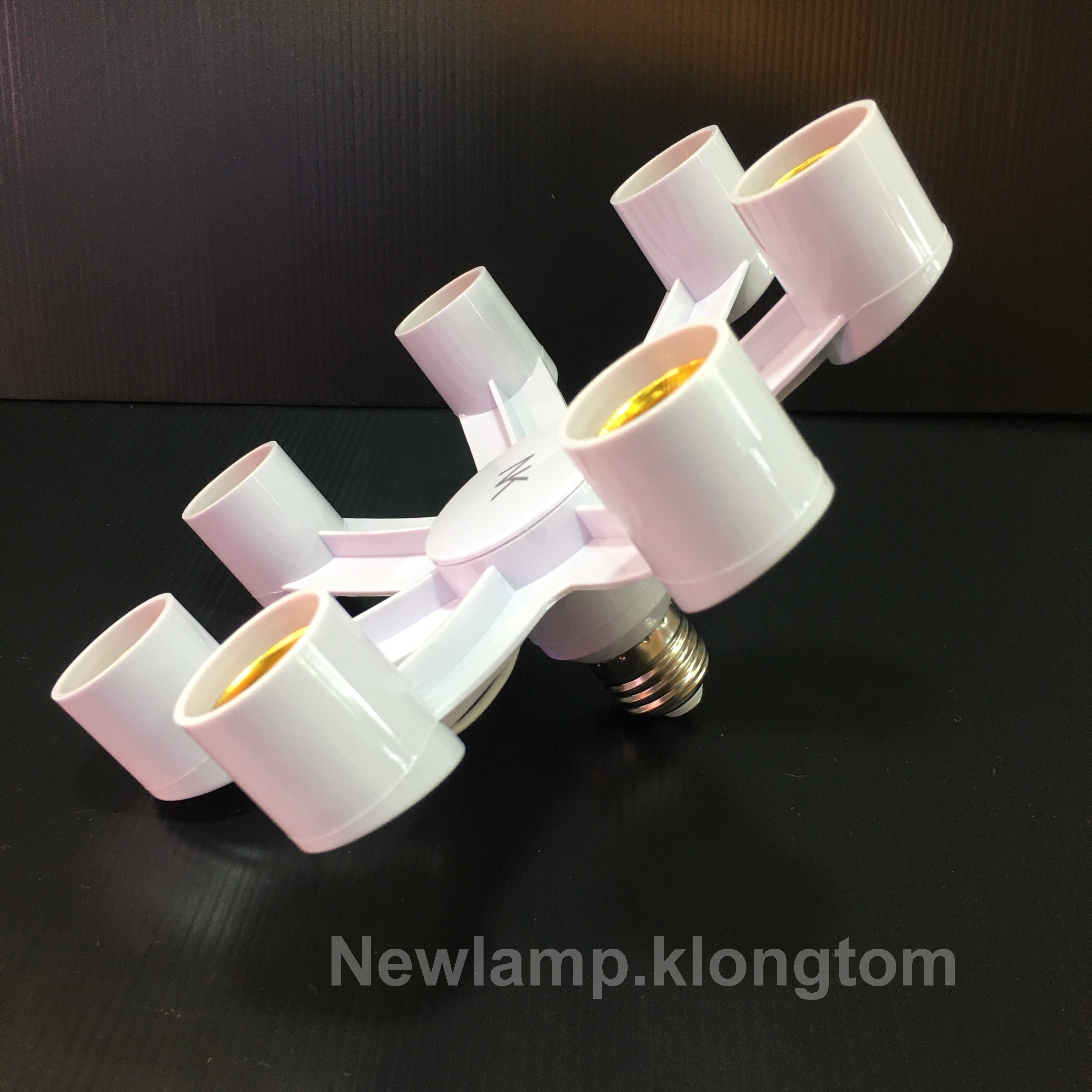 ขั้วห้อยเกลียว E27 สำหรับต่อหลอดไฟได้หลายหัว 7 in 1
